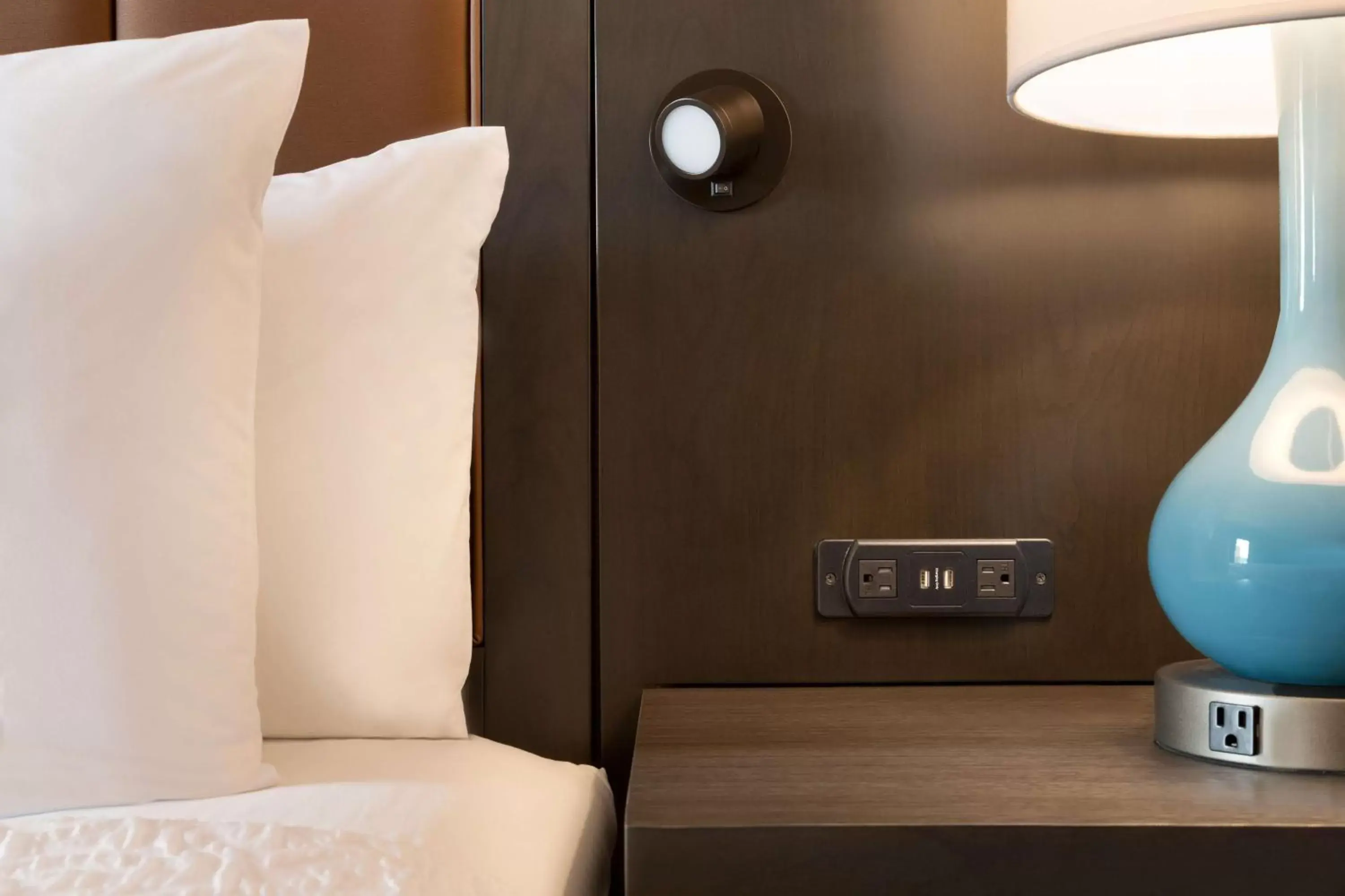 King Room with City View in Hampton Inn Suites Kansas City Downtown Crossroads King Room with City View in Hampton Inn Suites Kansas City Downtown Crossroads