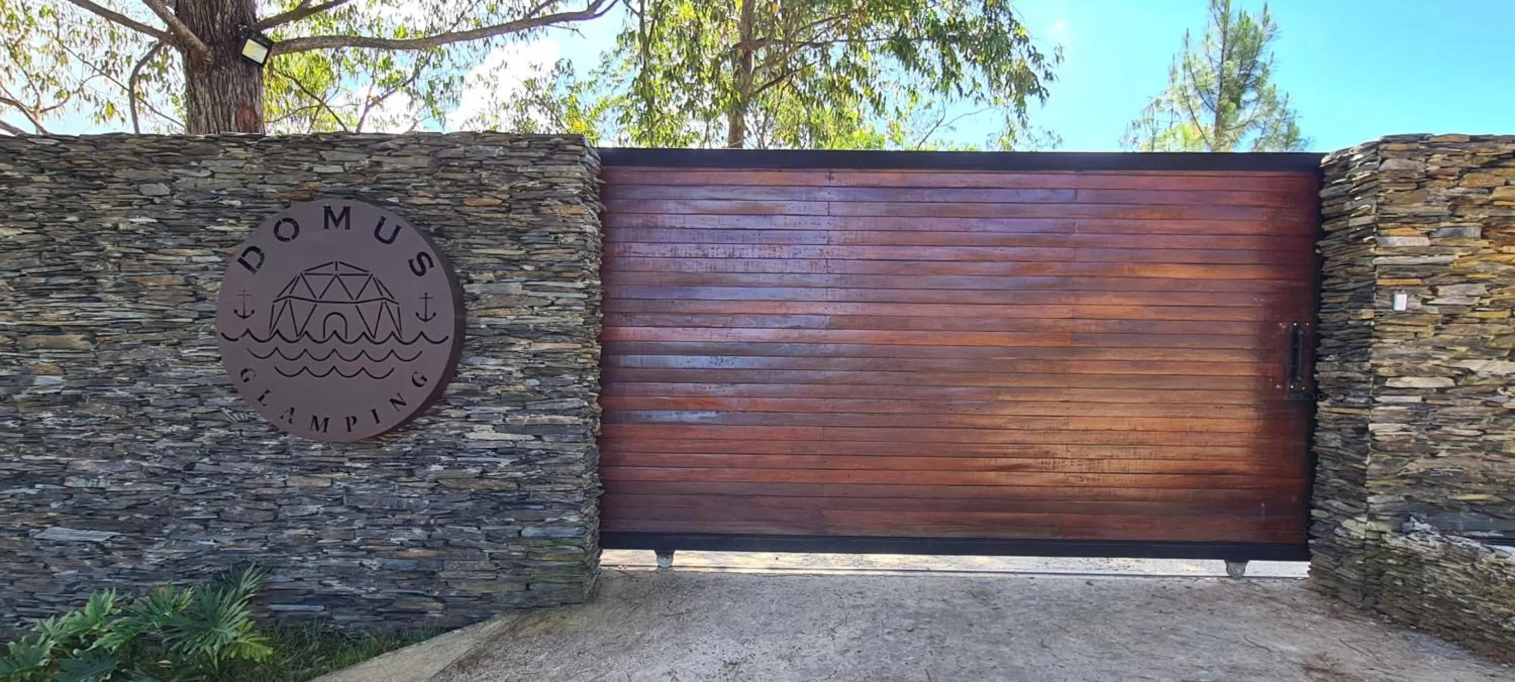 Property building in Domus Glamping Guatapé