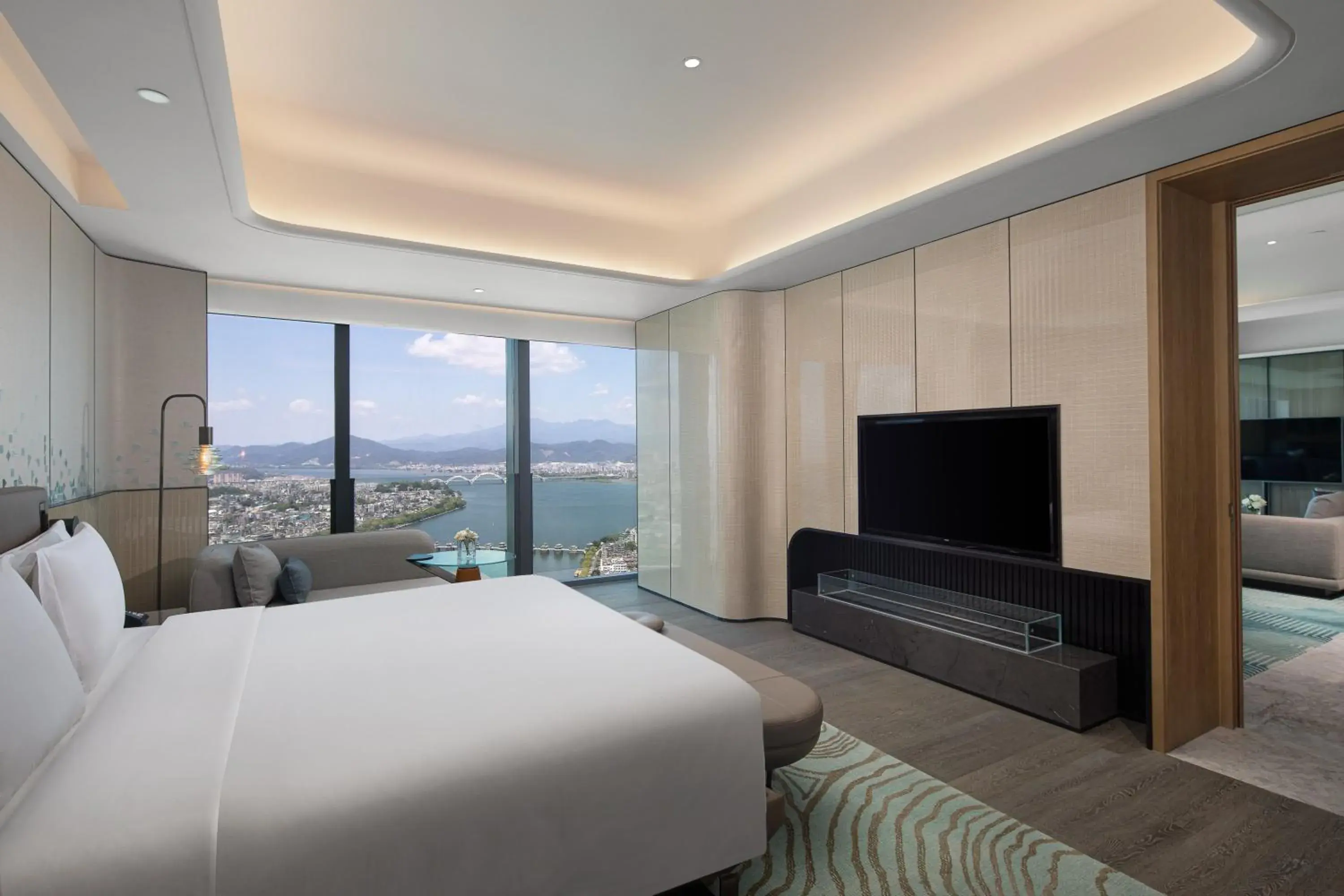 Photo of the whole room, Mountain View in Crowne Plaza Chaozhou Riverside, an IHG Hotel