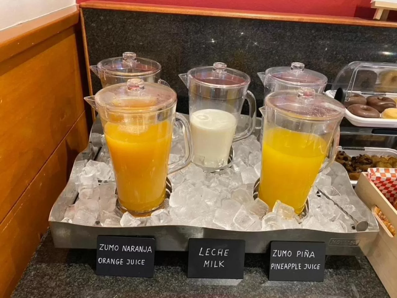 Buffet breakfast in Hotel Oasis