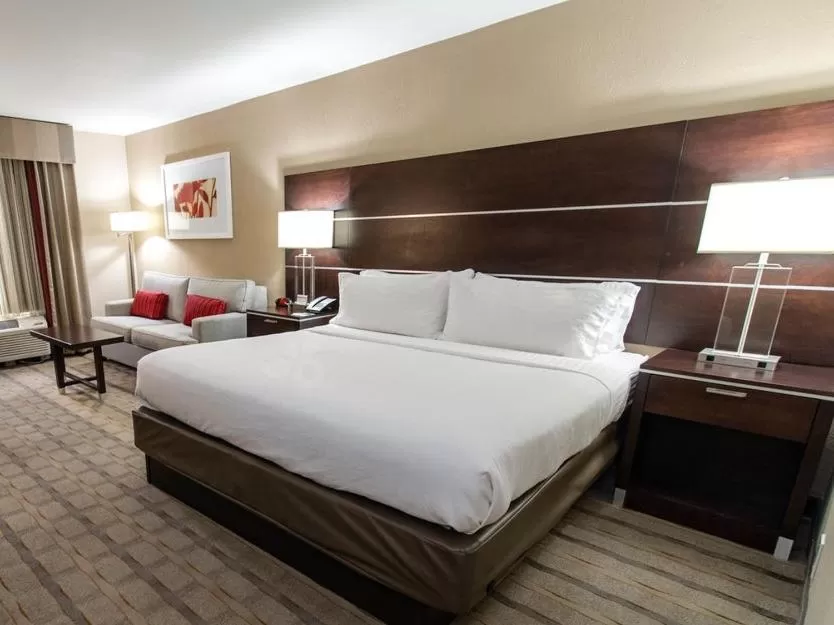 Bedroom, Bed in Holiday Inn Charlotte Airport by IHG