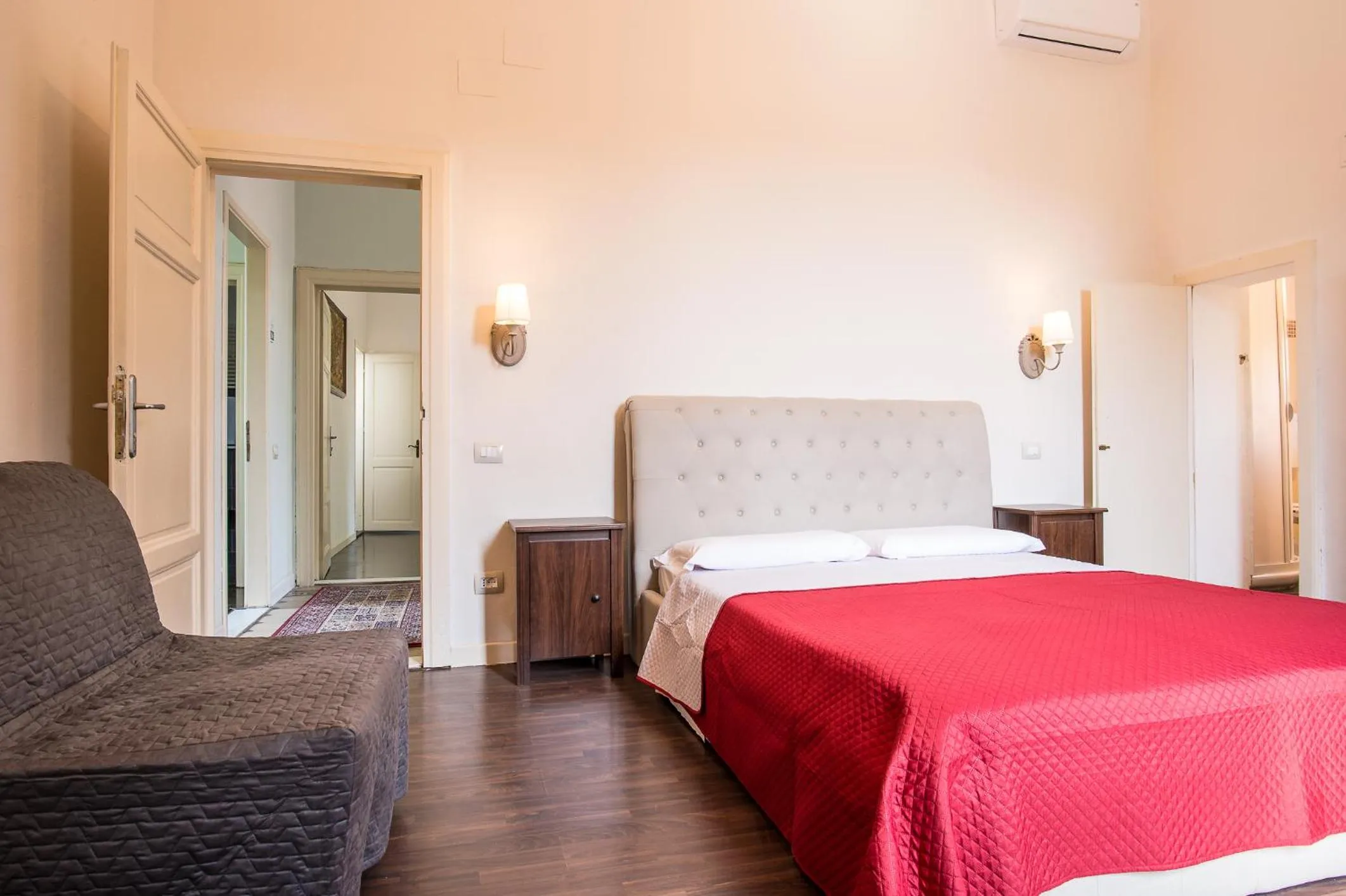 Photo of the whole room, Bed in B&B Villa Regina