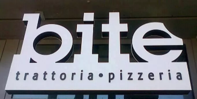 Restaurant/places to eat in Hotel Lux