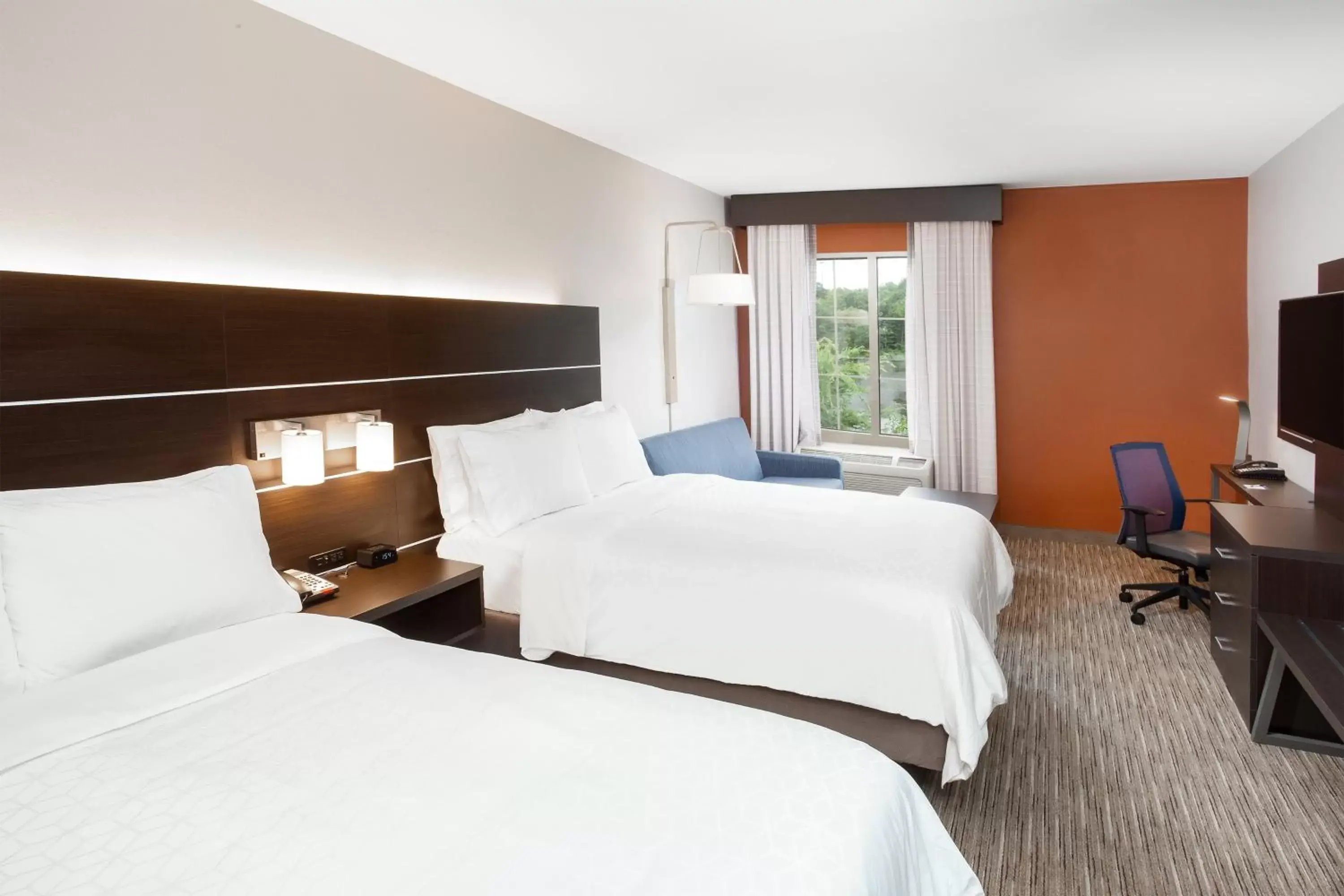 Photo of the whole room, Bed in Holiday Inn Express Haskell-Wayne Area, an IHG Hotel