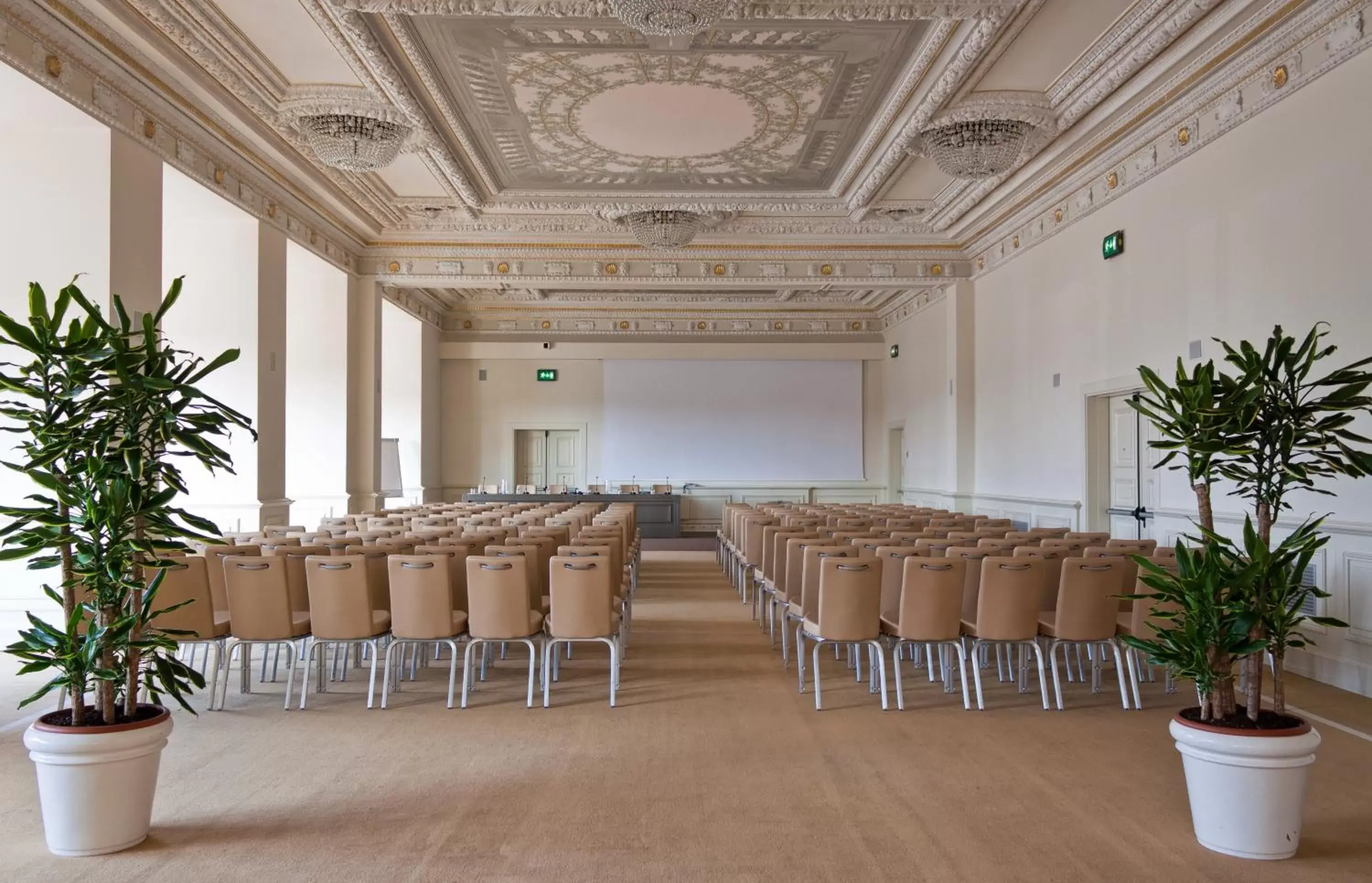 Meeting/conference room in Savoia Excelsior Palace Trieste - Starhotels Collezione