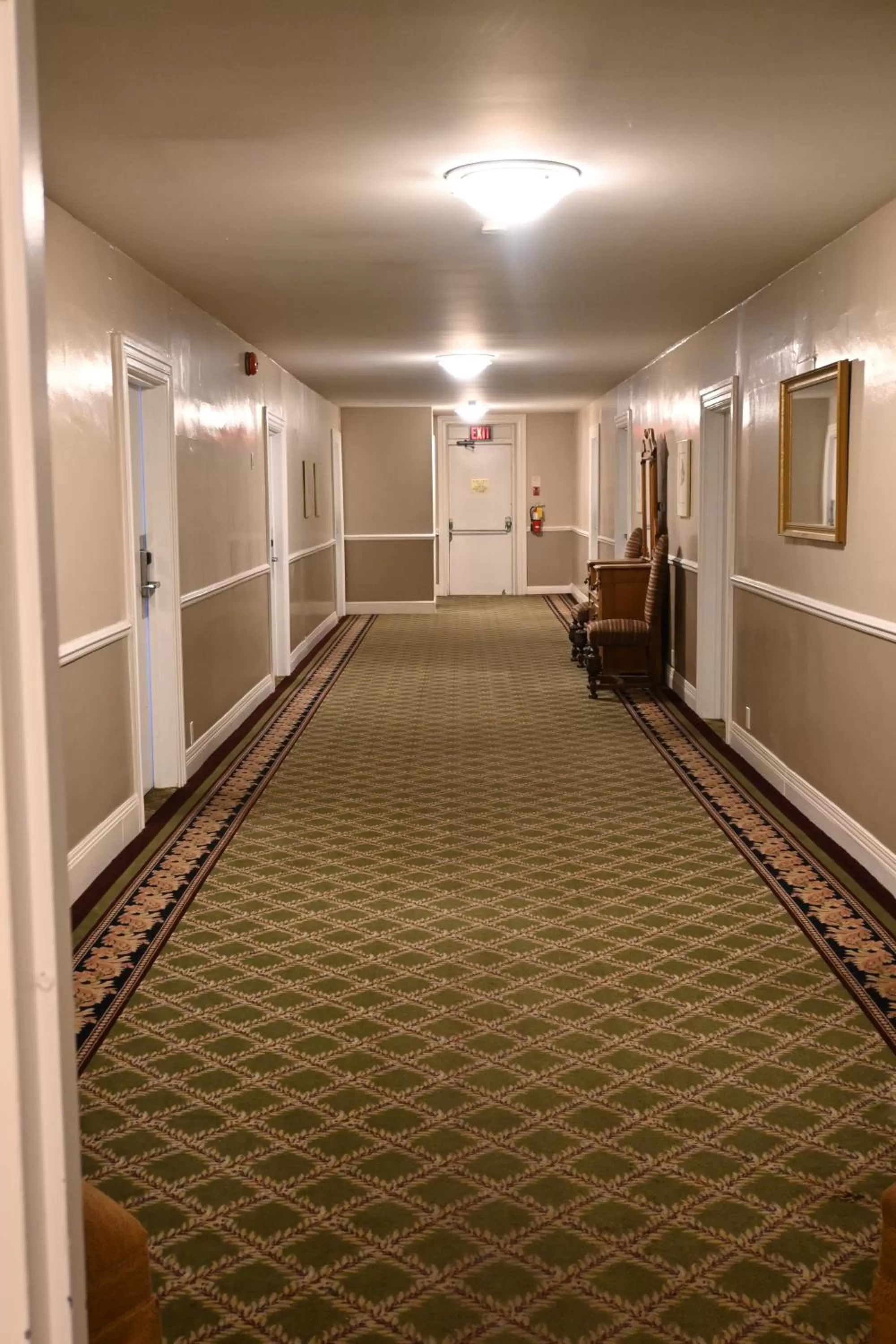 Guests in The Gananoque Inn