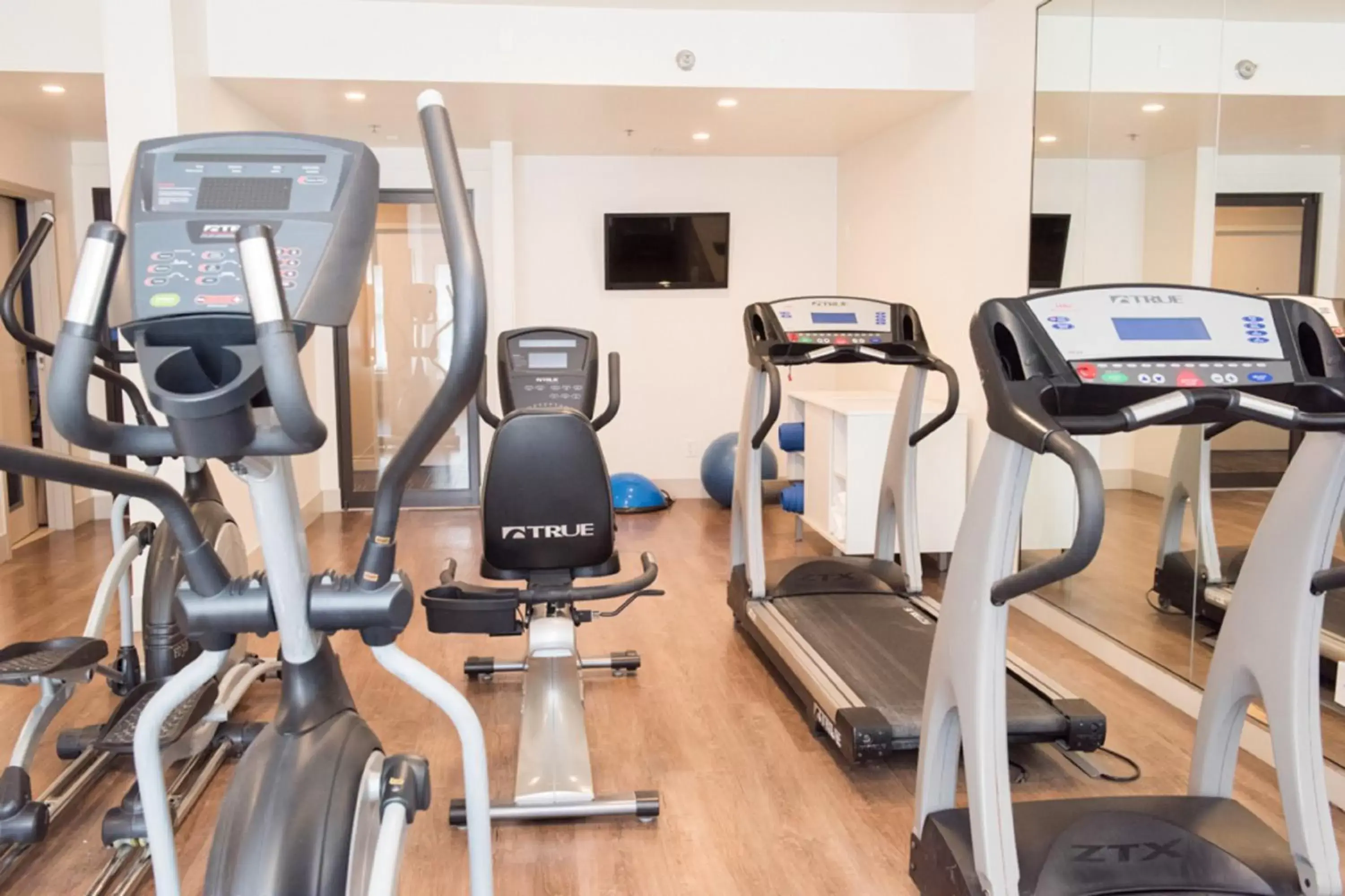 Fitness centre/facilities, Fitness Center/Facilities in Holiday Inn Express Pascagoula-Moss Point, an IHG Hotel