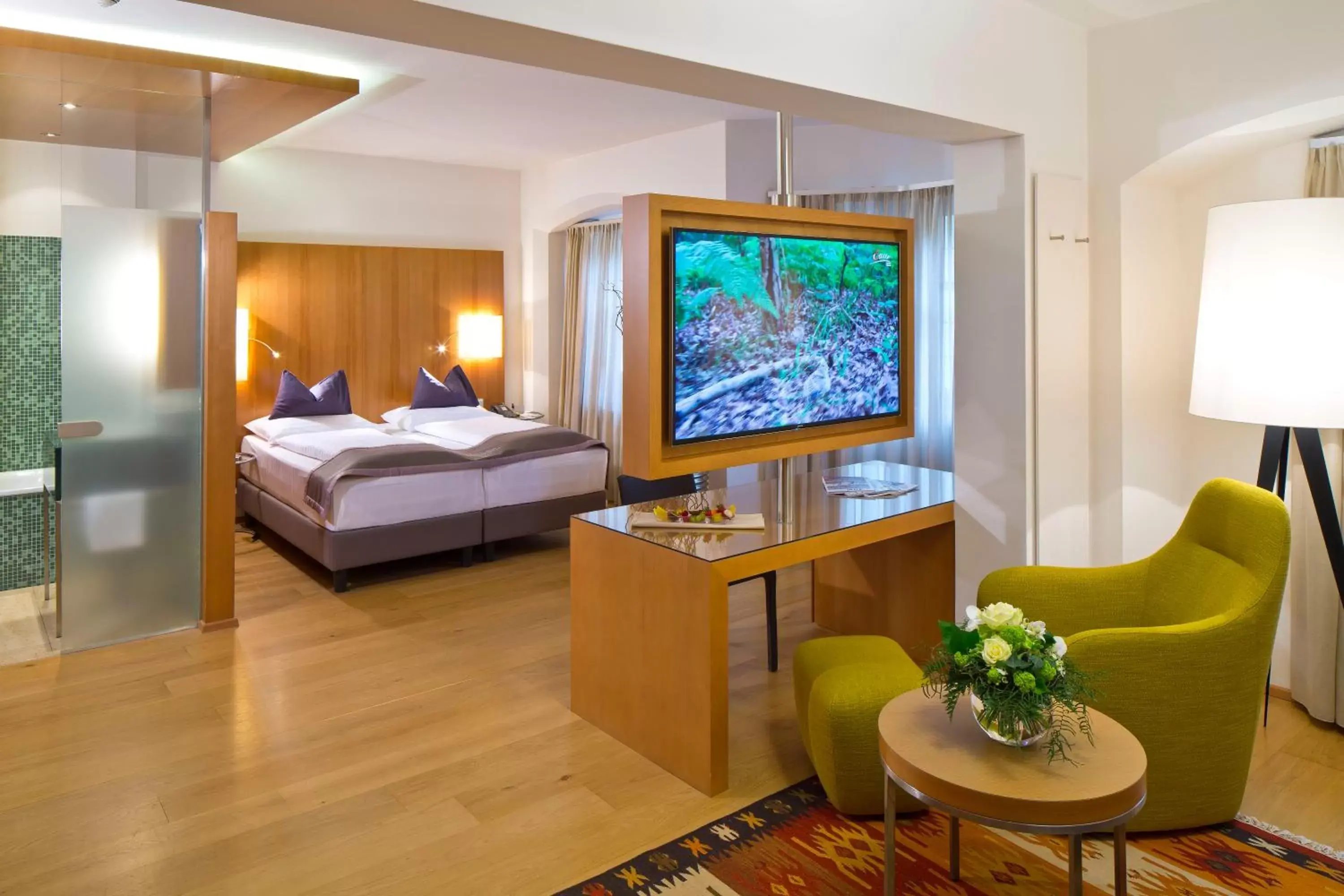 Junior Suite Maximilian with 2 bathrooms in Hotel Maximilian - Stadthaus Penz Junior Suite Maximilian with 2 bathrooms in Hotel Maximilian - Stadthaus Penz