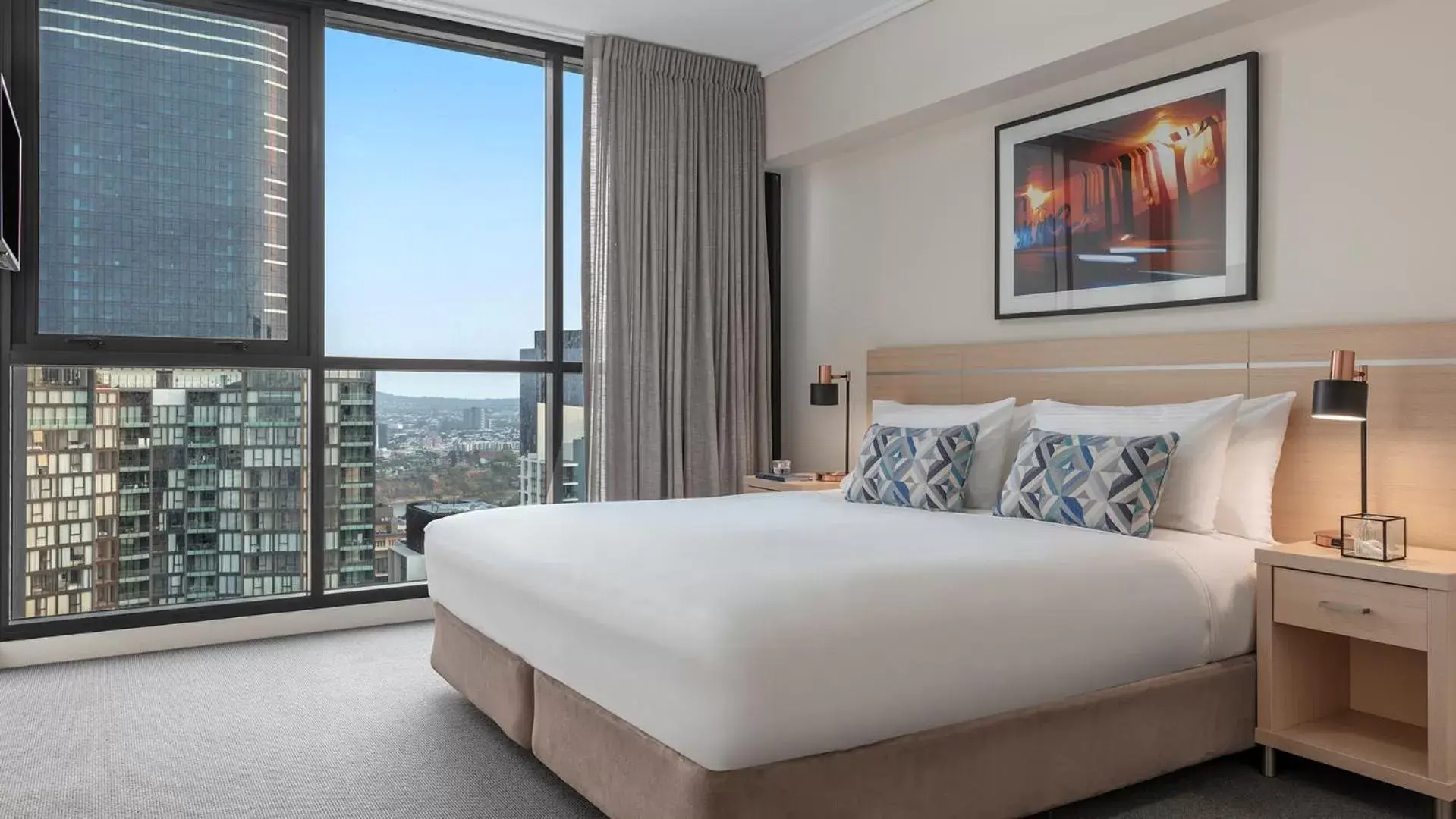 Bed in Oaks Brisbane on Charlotte Suites