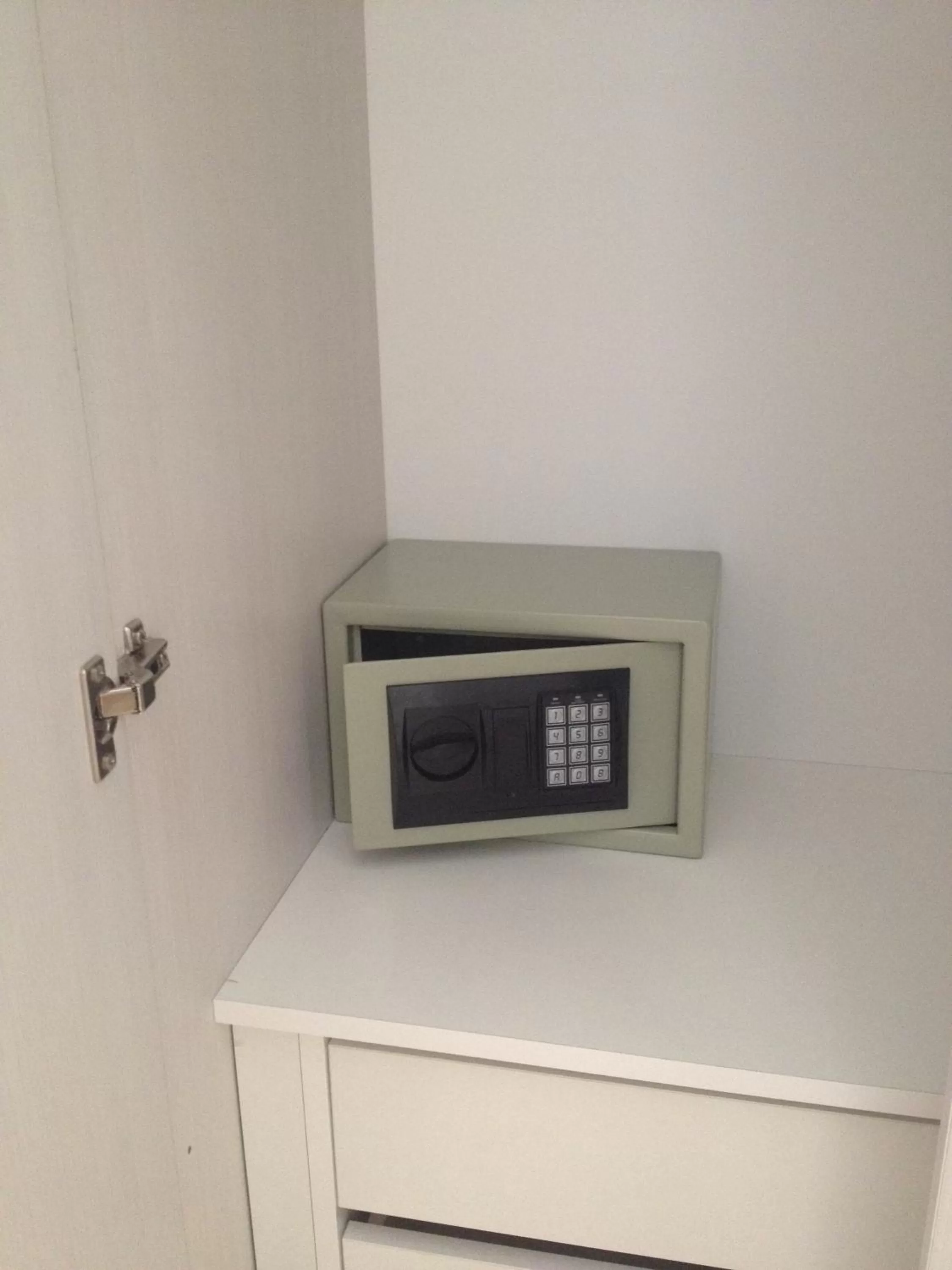 Decorative detail in Trastevere's Friends