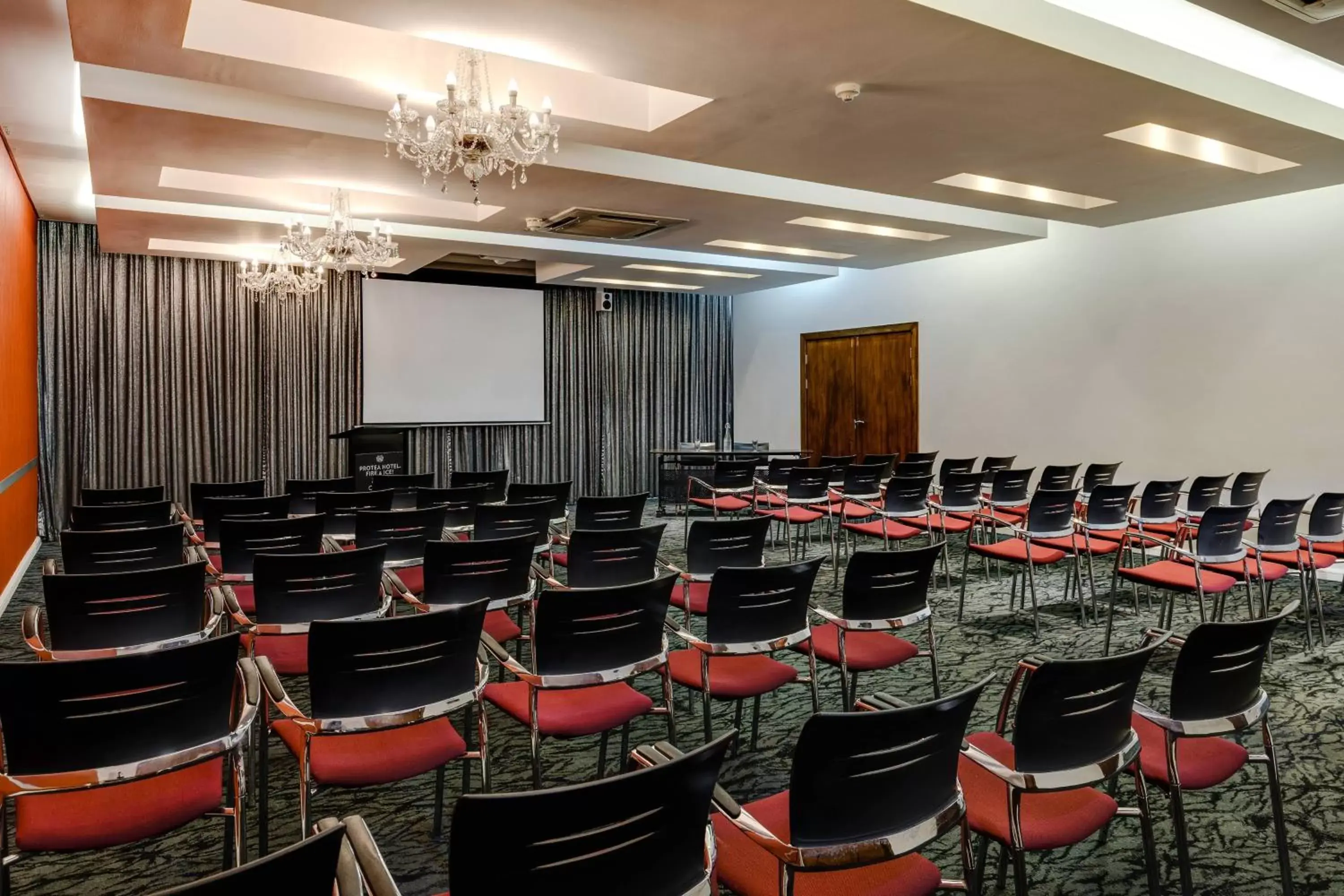 Meeting/conference room in Protea Hotel Fire & Ice by Marriott Cape Town