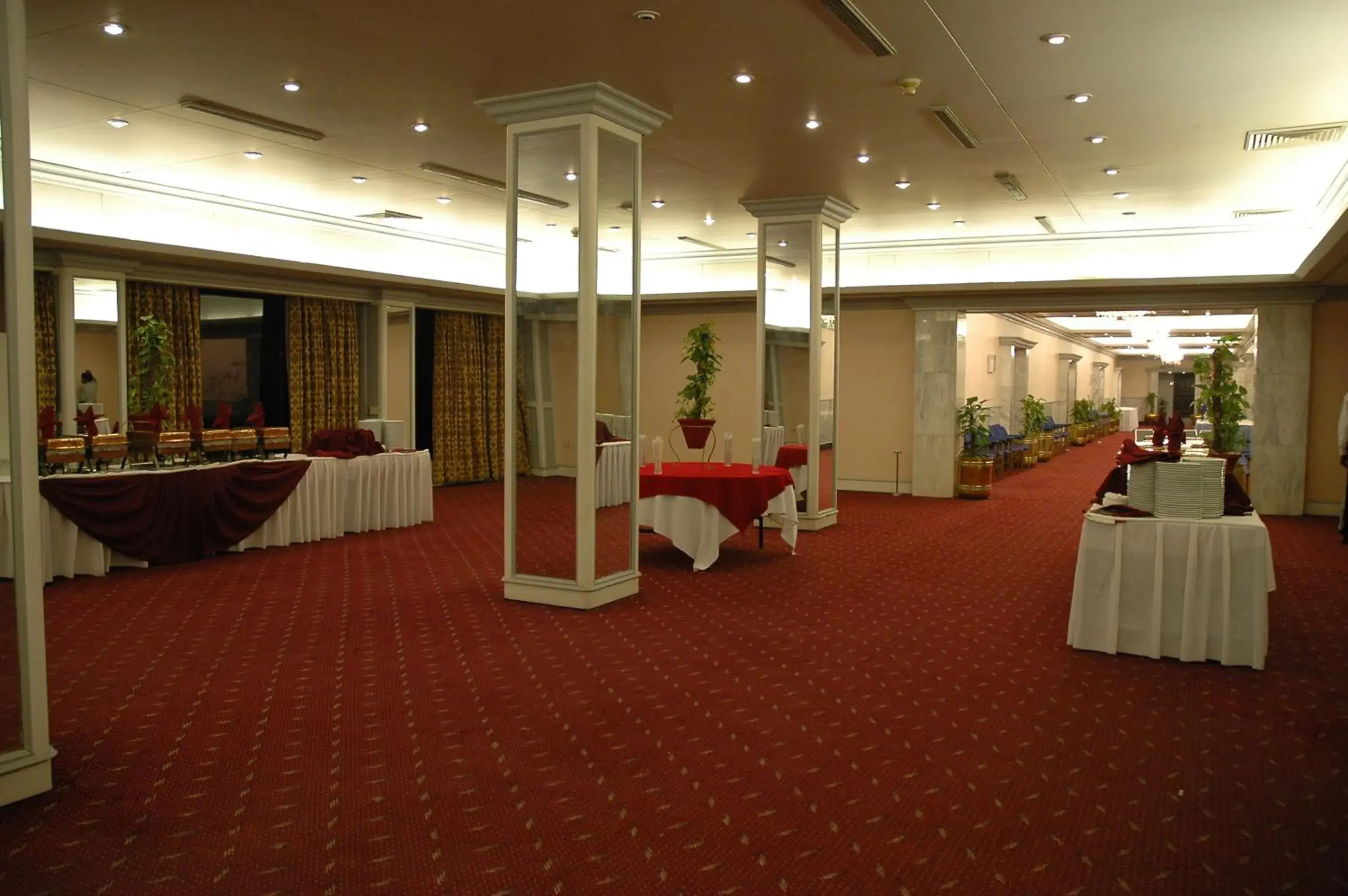 Decorative detail, Banquet Facilities in Regent Plaza Hotel & Convention Center