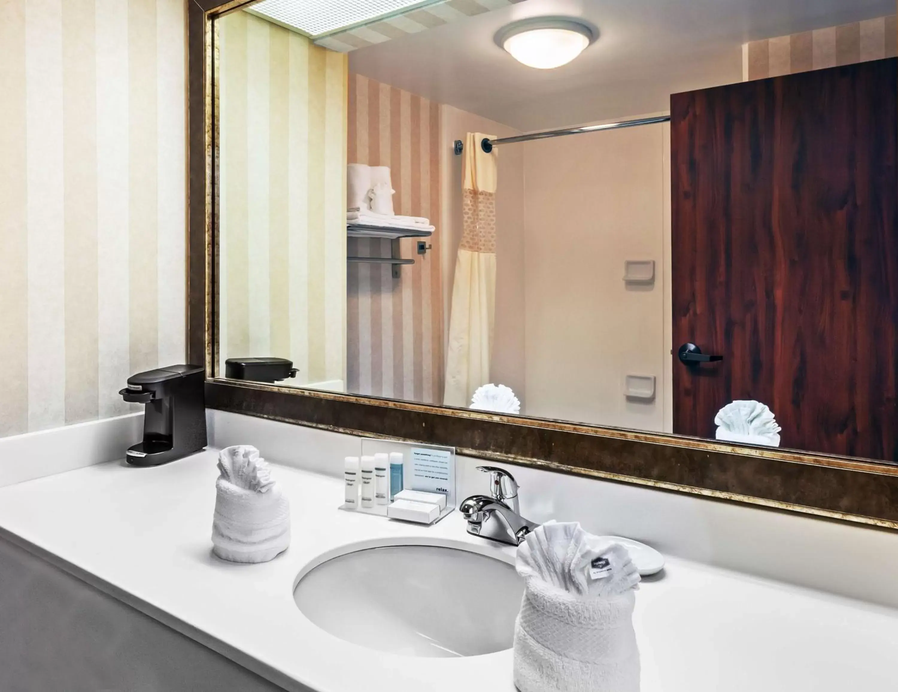 Bathroom in Hampton Inn & Suites Tulsa-Woodland Hills