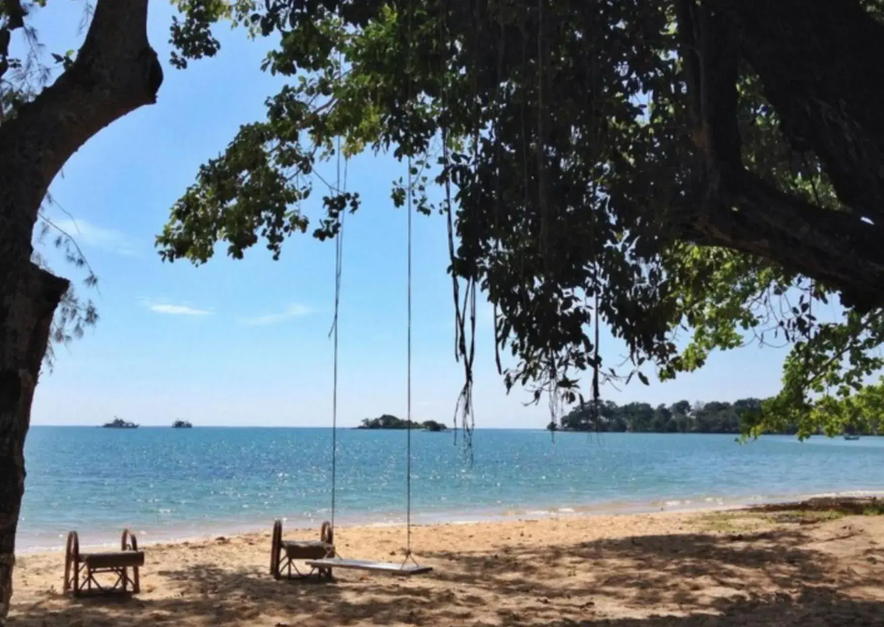 Beach in Bamboo Cottages