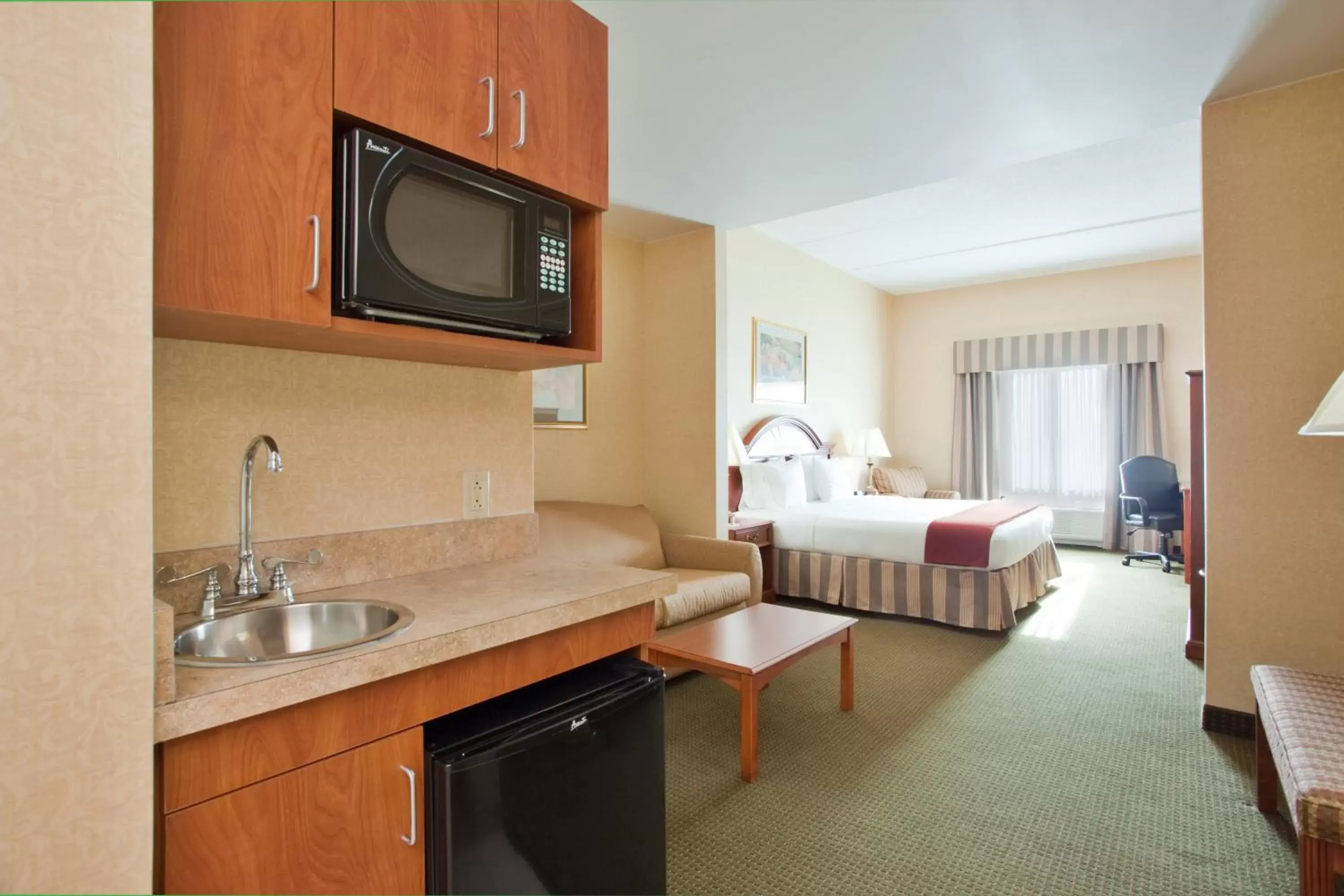 Photo of the whole room, Bathroom in Holiday Inn Express Hotel & Suites Drums-Hazelton, an IHG Hotel