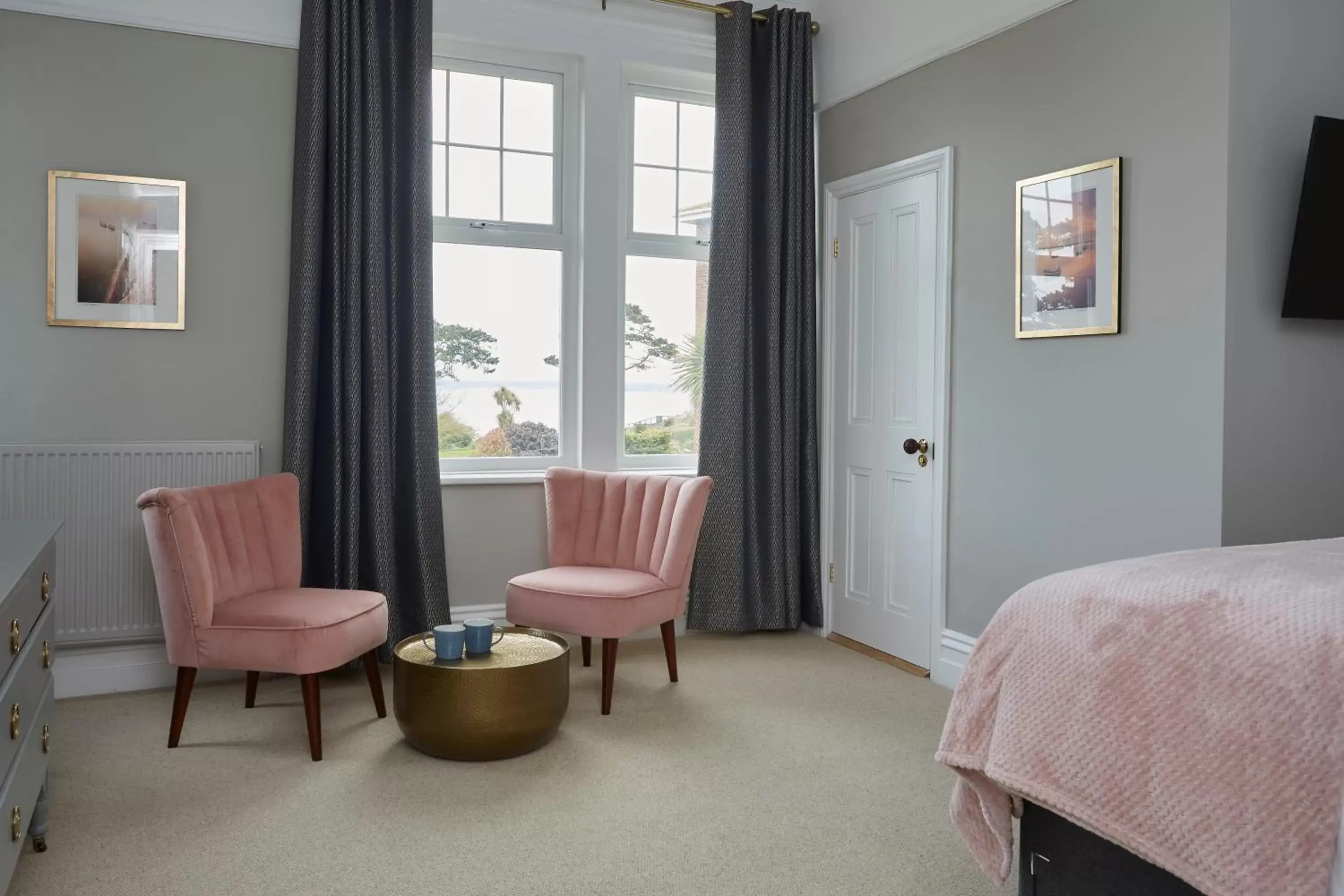 Seating Area in Sentry Mead Hotel