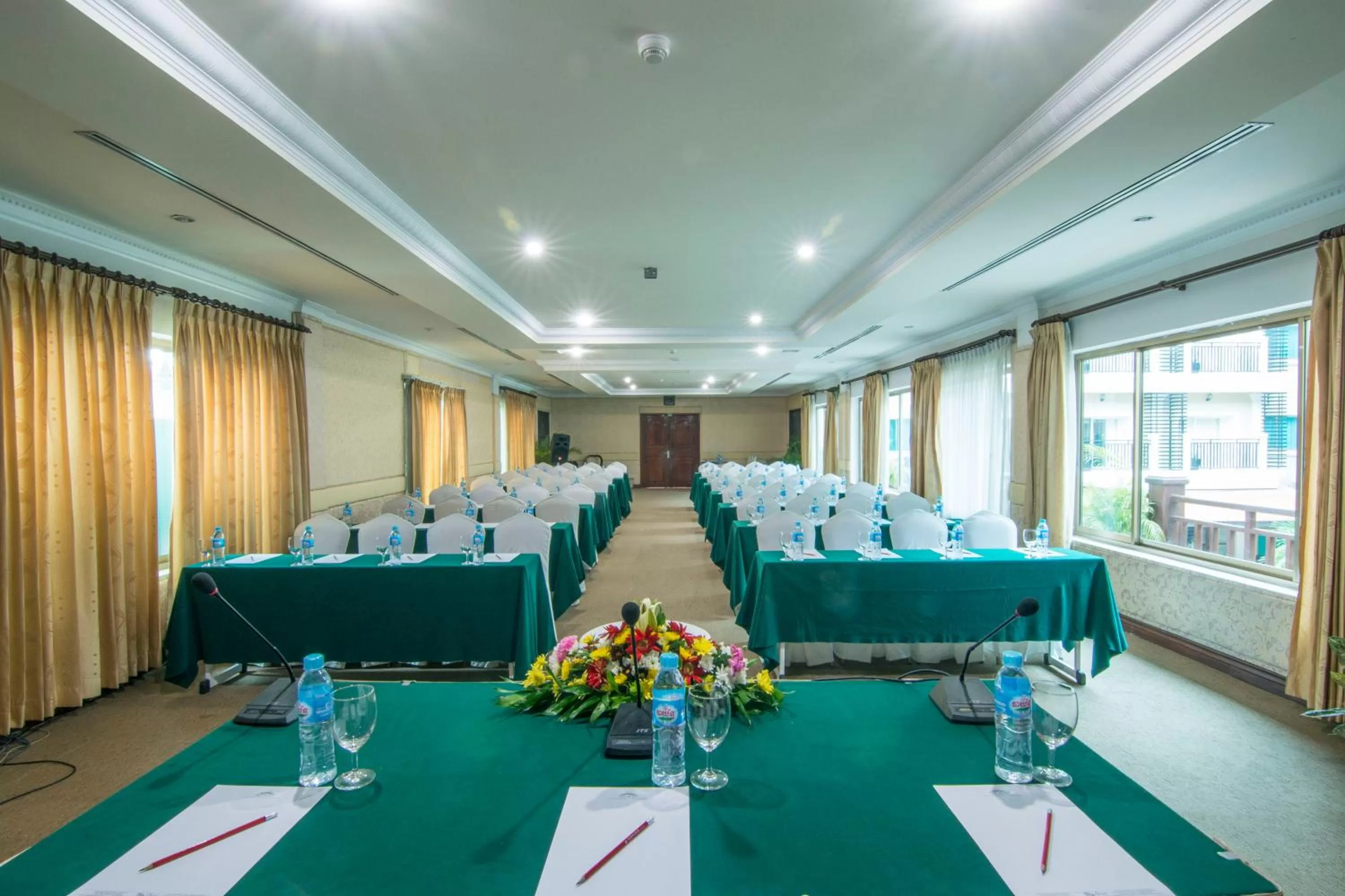 Meeting/conference room in Angkor Holiday Hotel