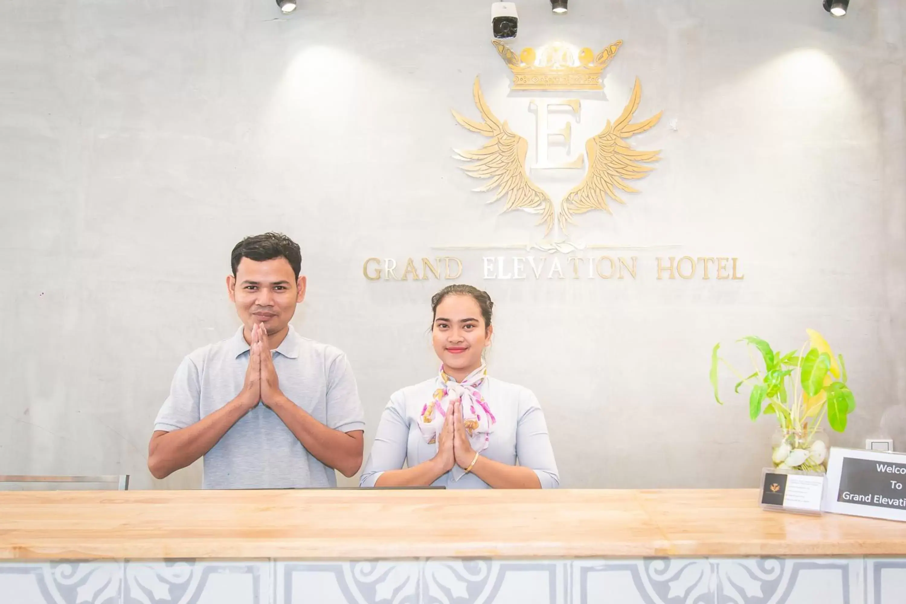 Staff, Lobby/Reception in Grand Elevation Hotel