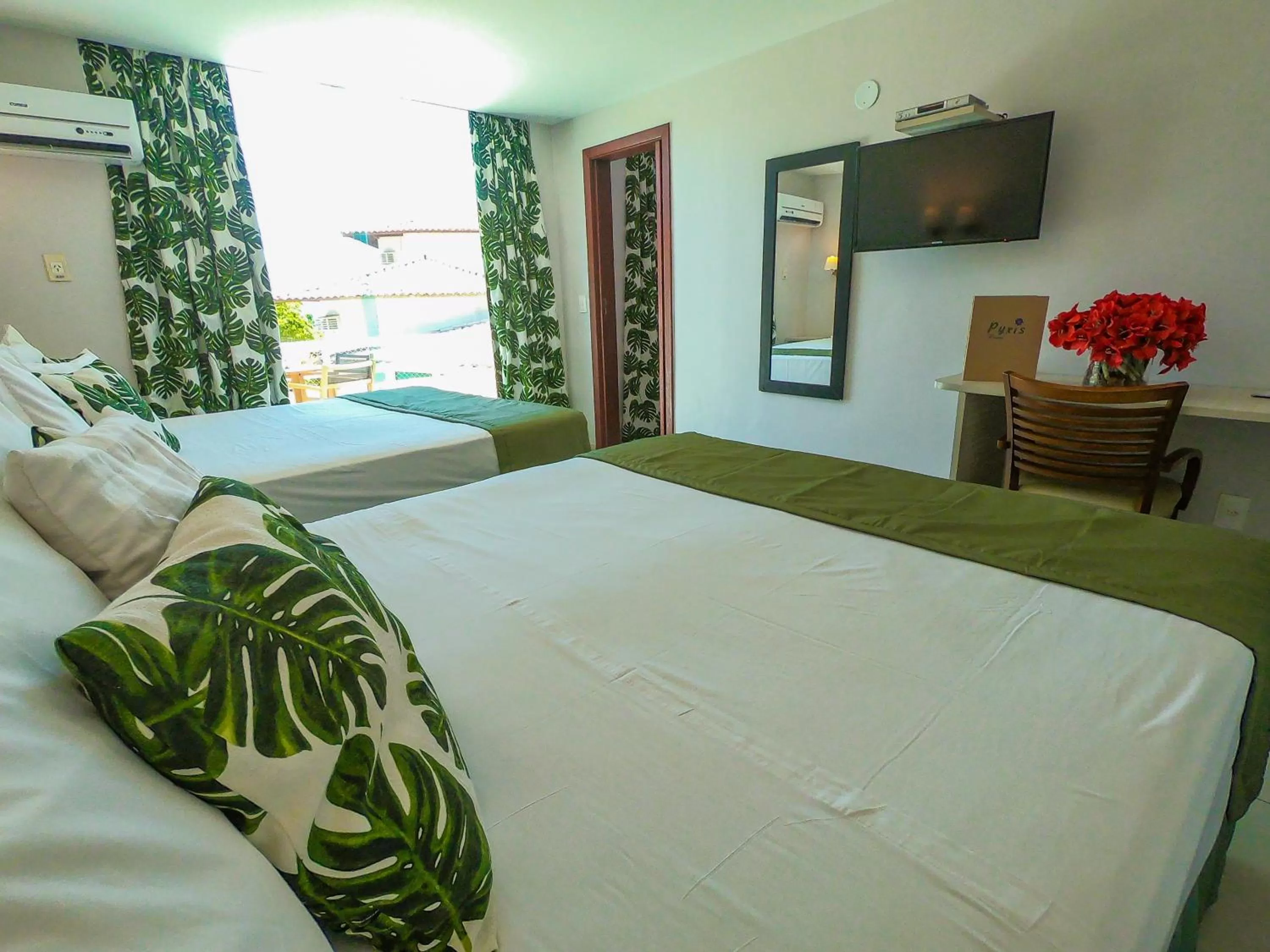 Photo of the whole room, Bed in Hotel Experience João Fernandes