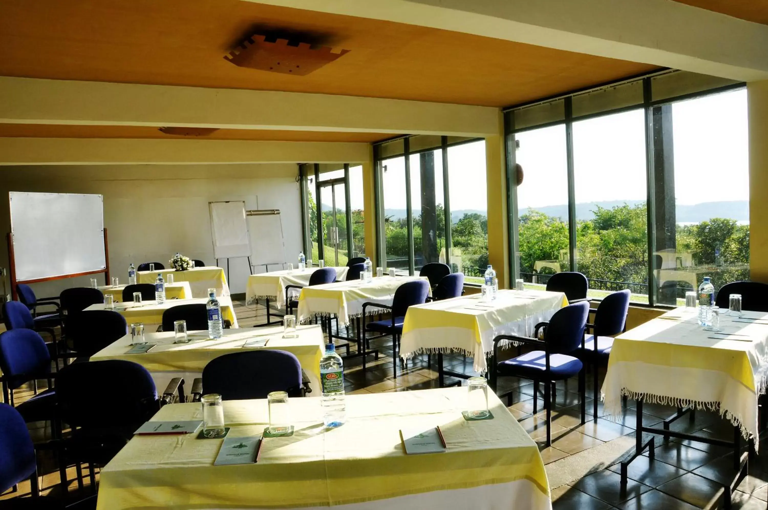 Banquet/Function facilities in Giritale Hotel
