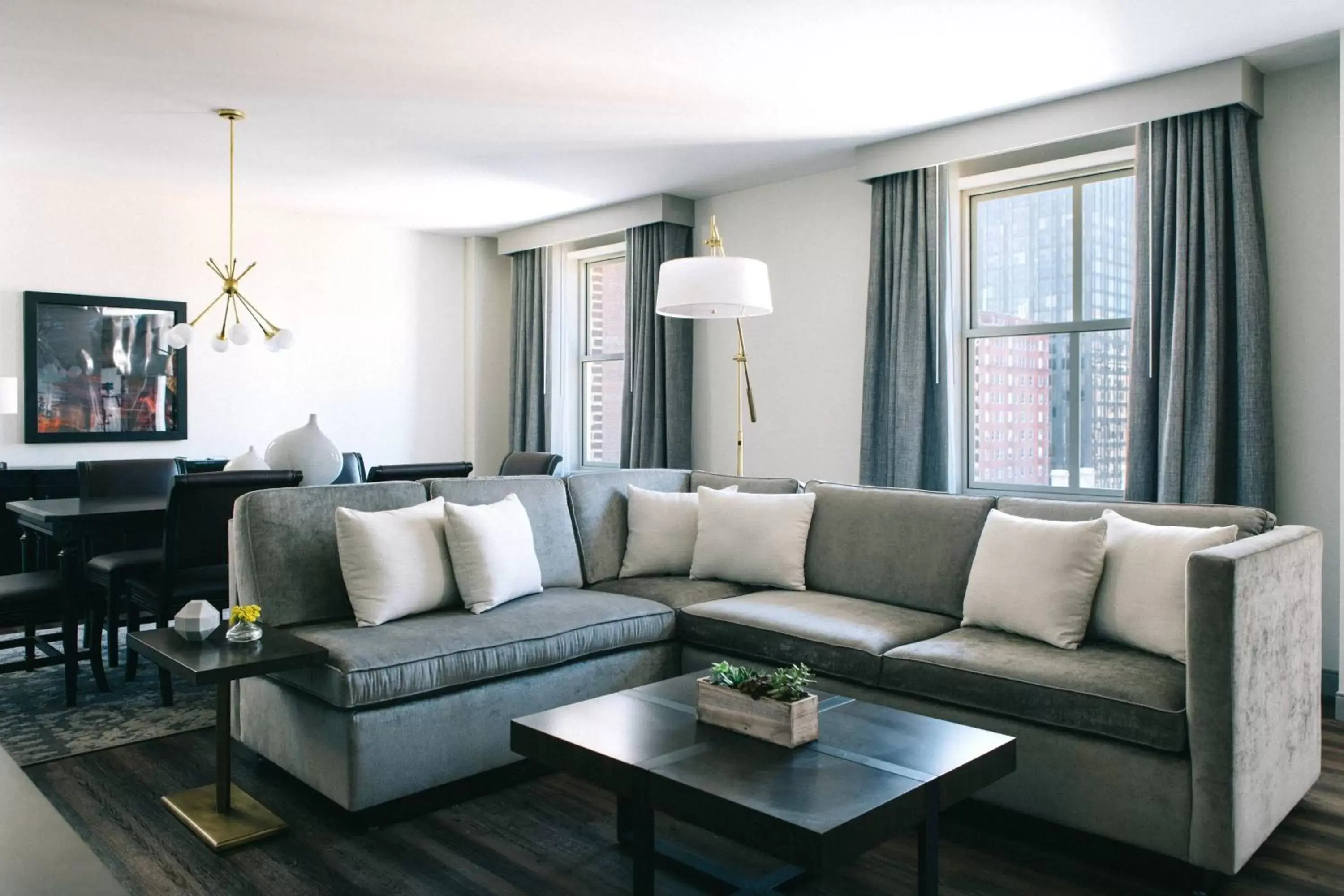 Living room, Seating Area in Marriott St. Louis Grand