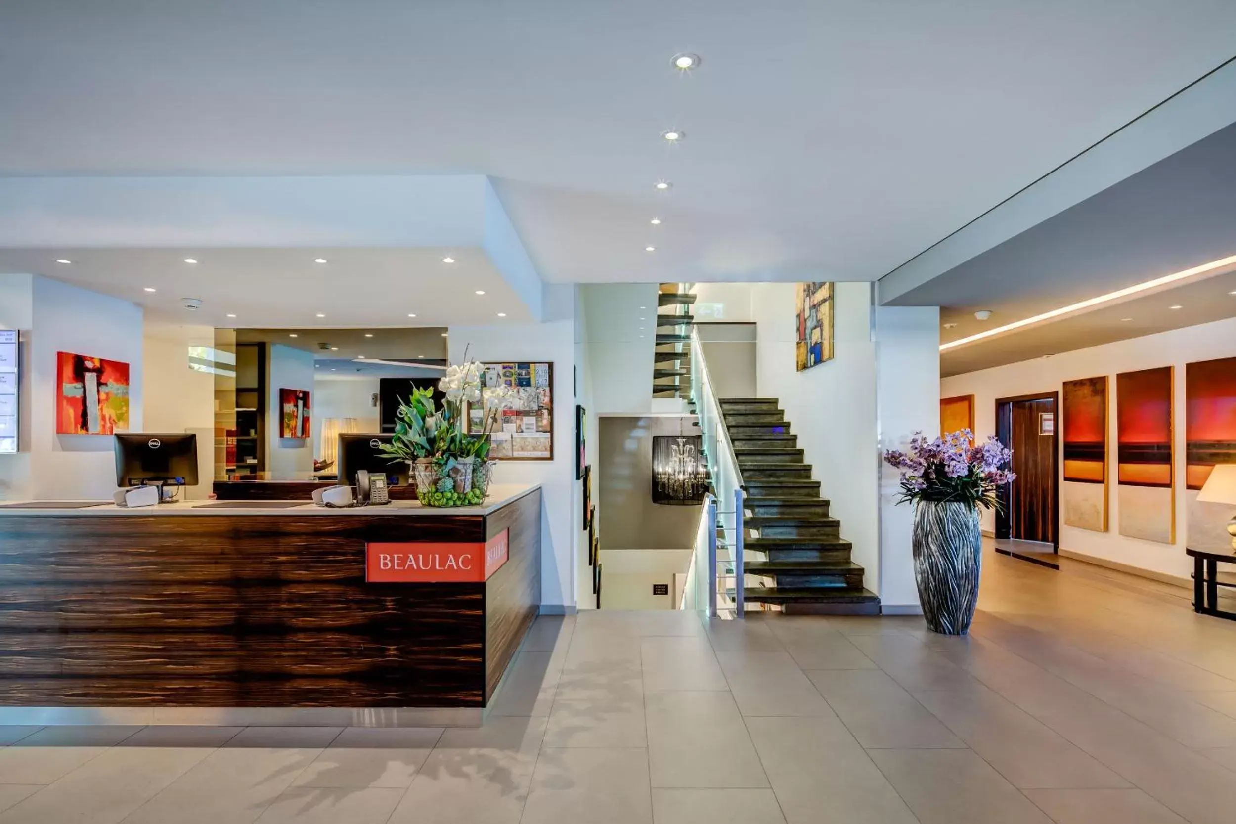 Staff, Lobby/Reception in Best Western Premier Hotel Beaulac