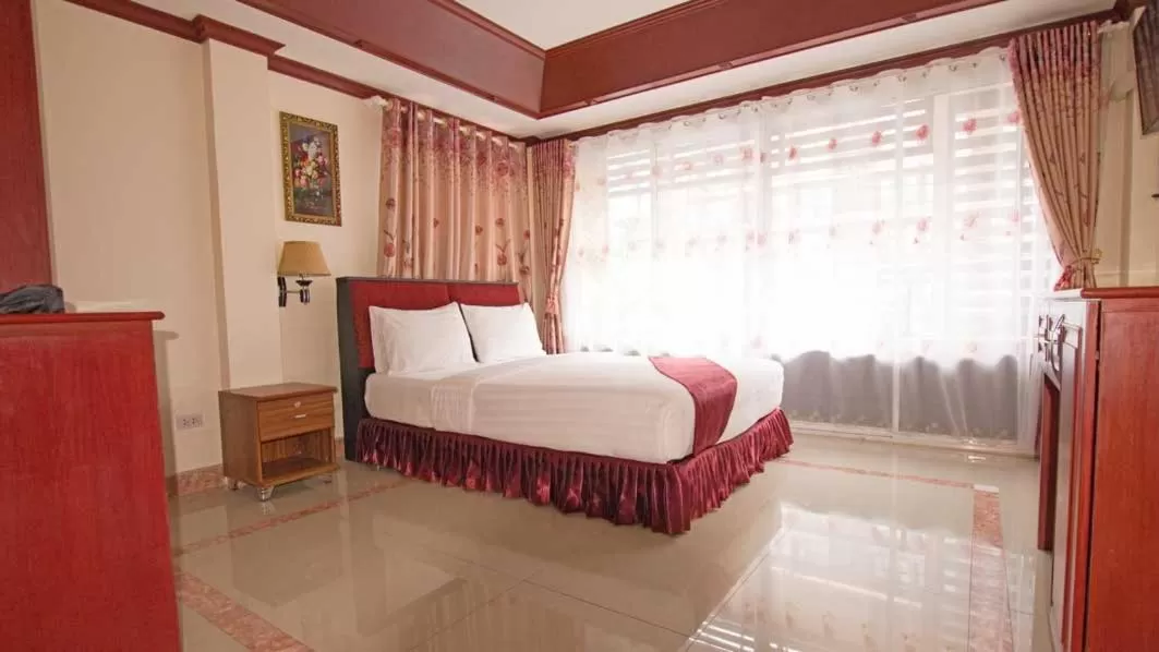 Bed in Bluebird Inn Pattaya