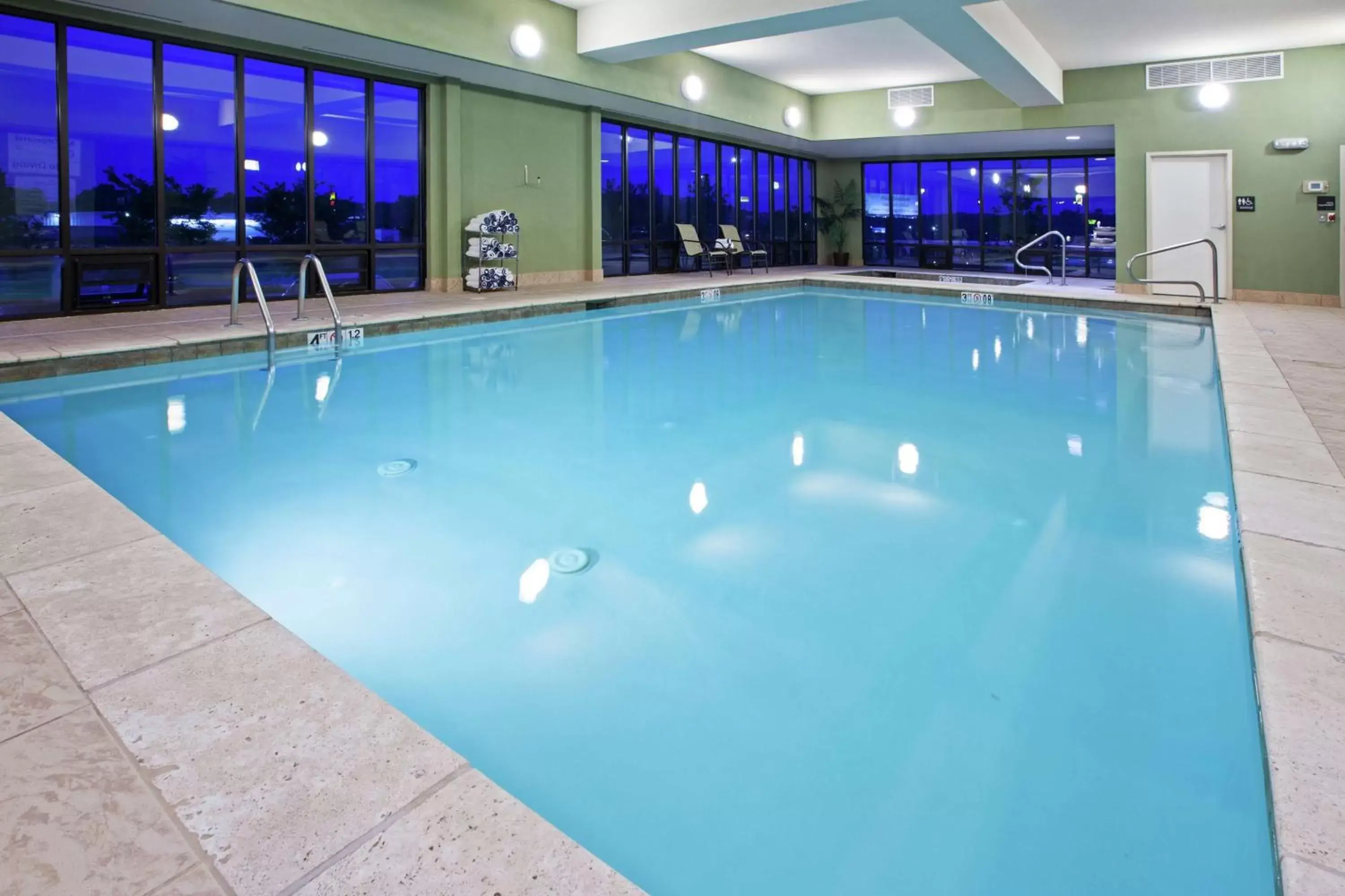 Pool view, Swimming Pool in Hampton Inn Chattanooga-North