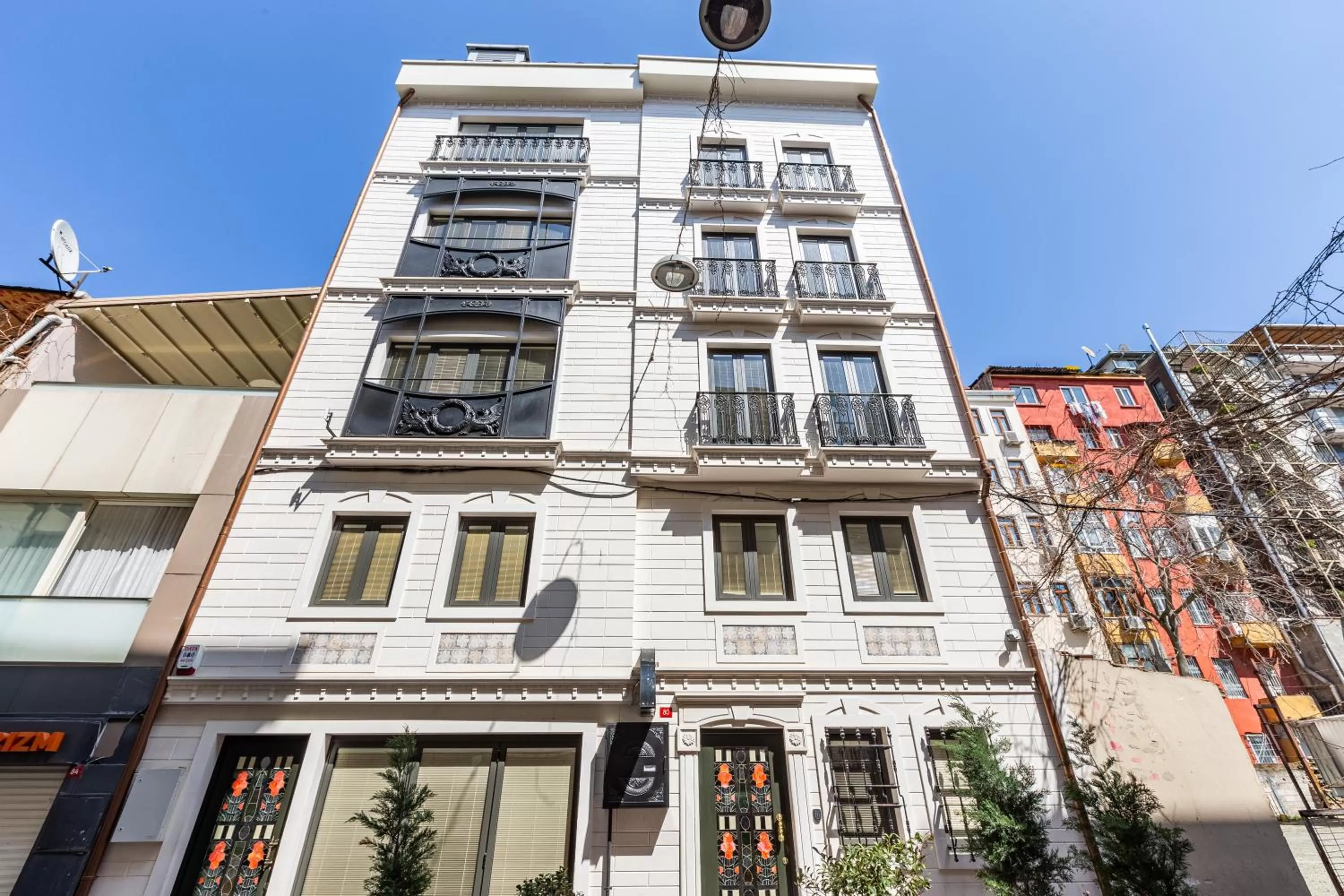 Property building in Villa Pera Suite Hotel