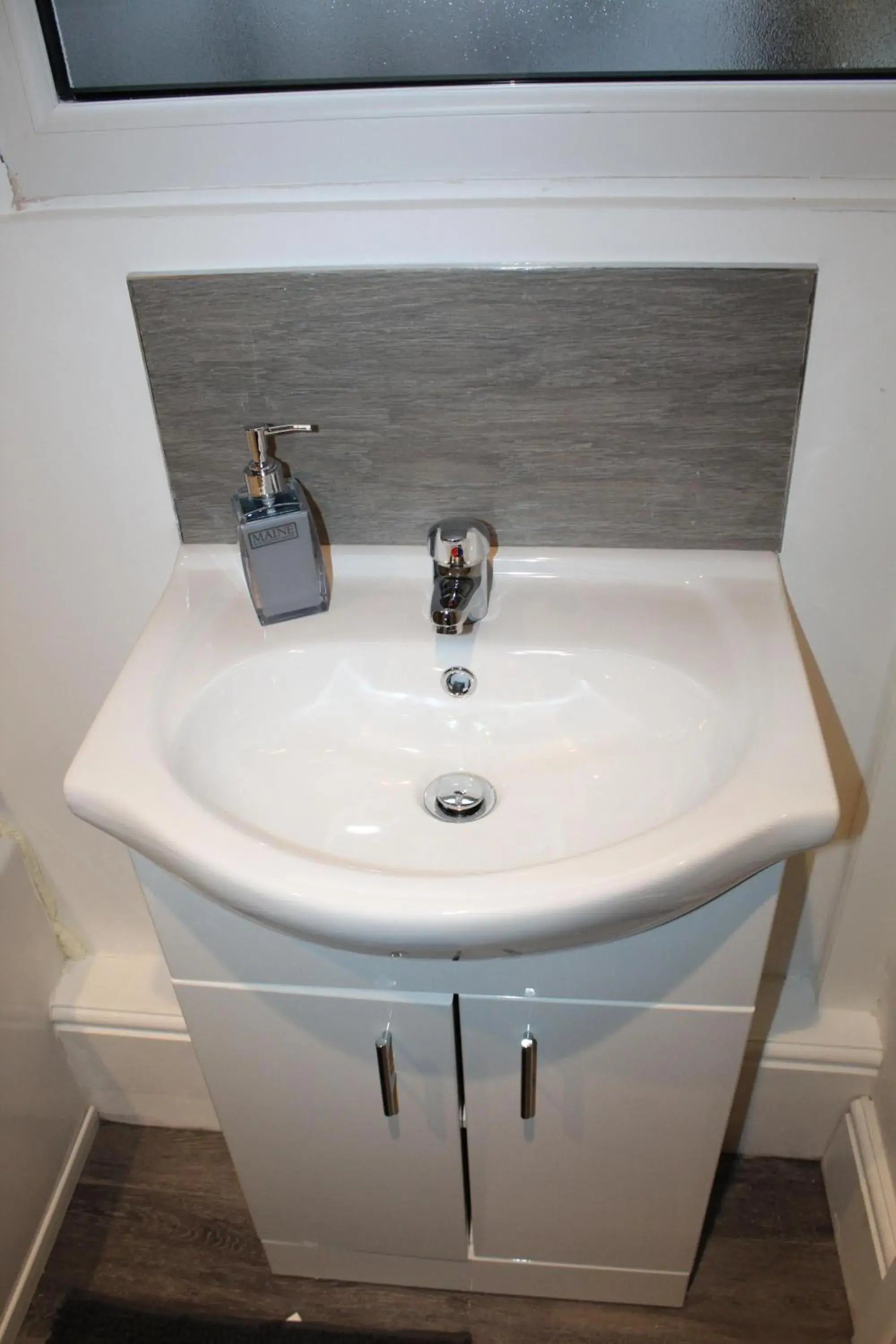 Bathroom in Albert Luxury Hottub and Jacuzzi Apartments