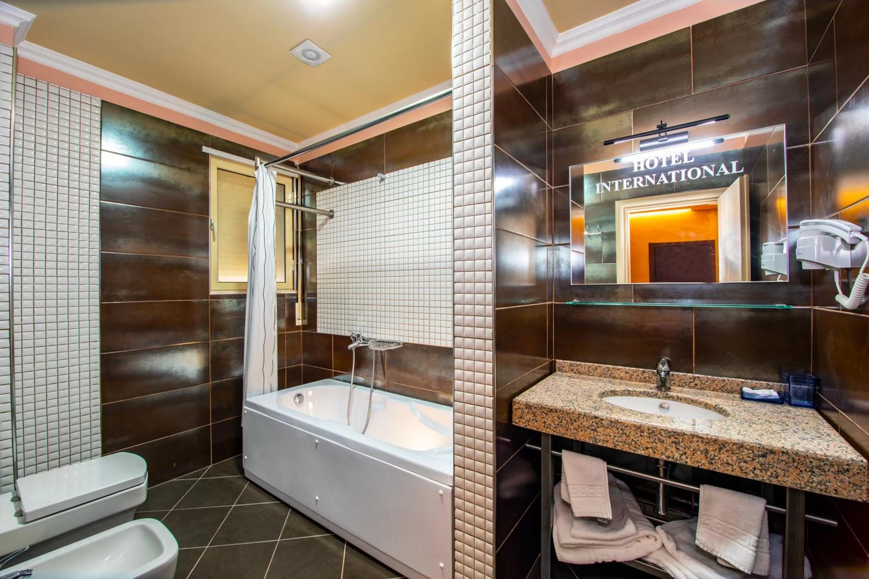 Fieri International Hotel