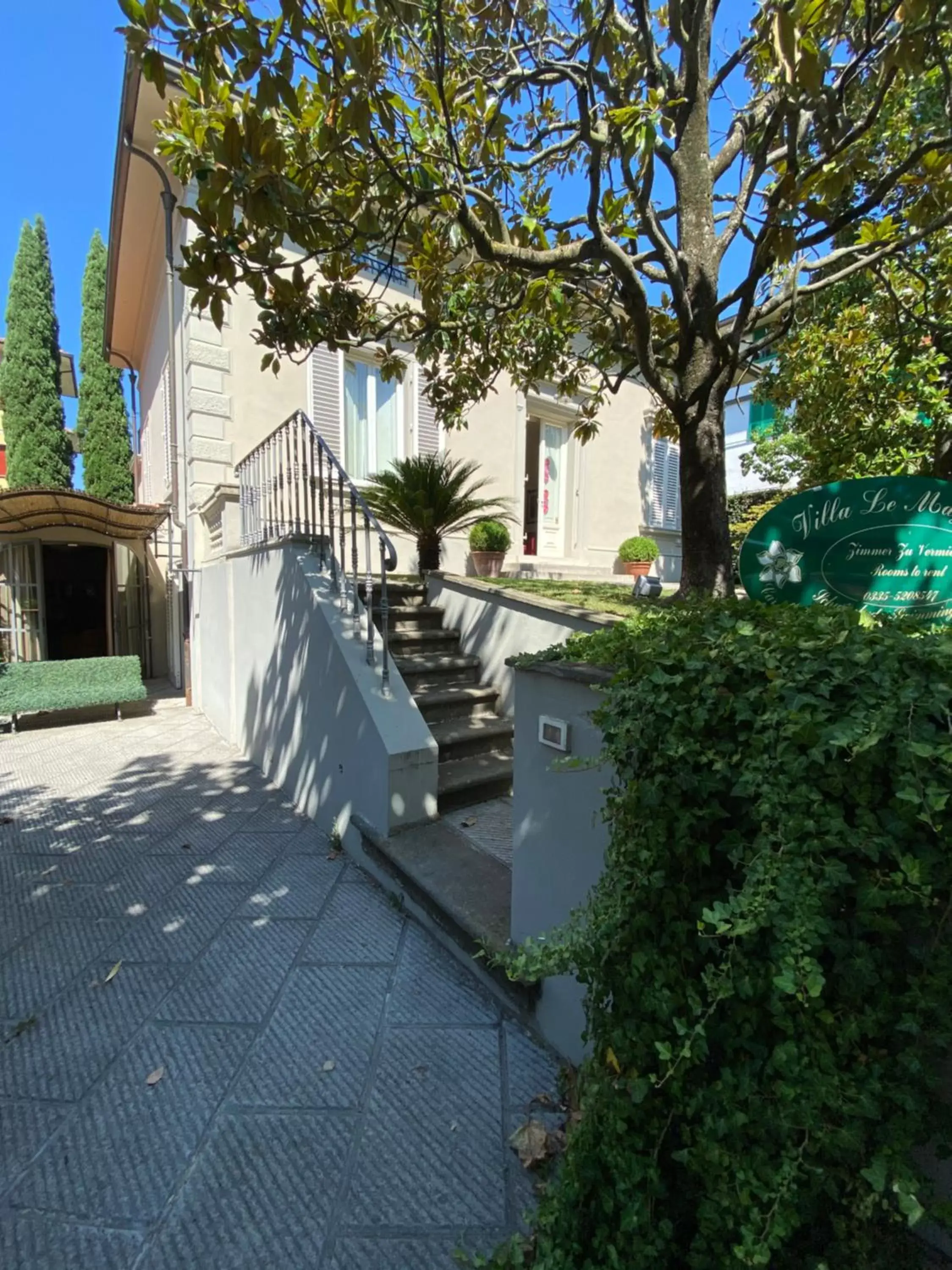 Facade/entrance, Property Building in Villa Le Magnolie