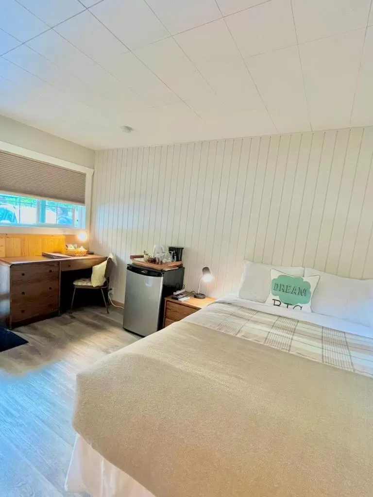 Bed in Barefoot Villas and Retreat