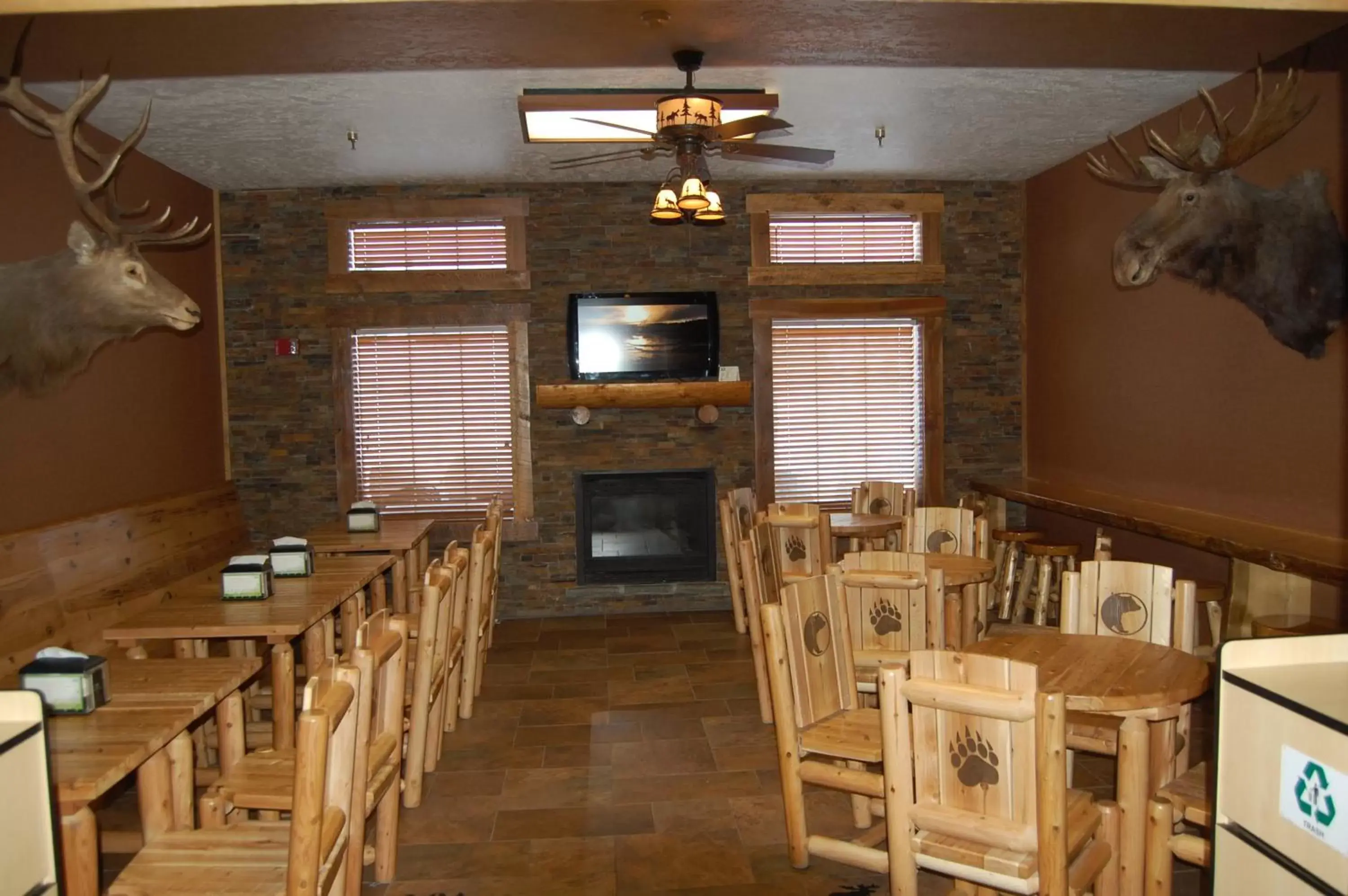 Lobby or reception, Restaurant/Places to Eat in Kelly Inn West Yellowstone
