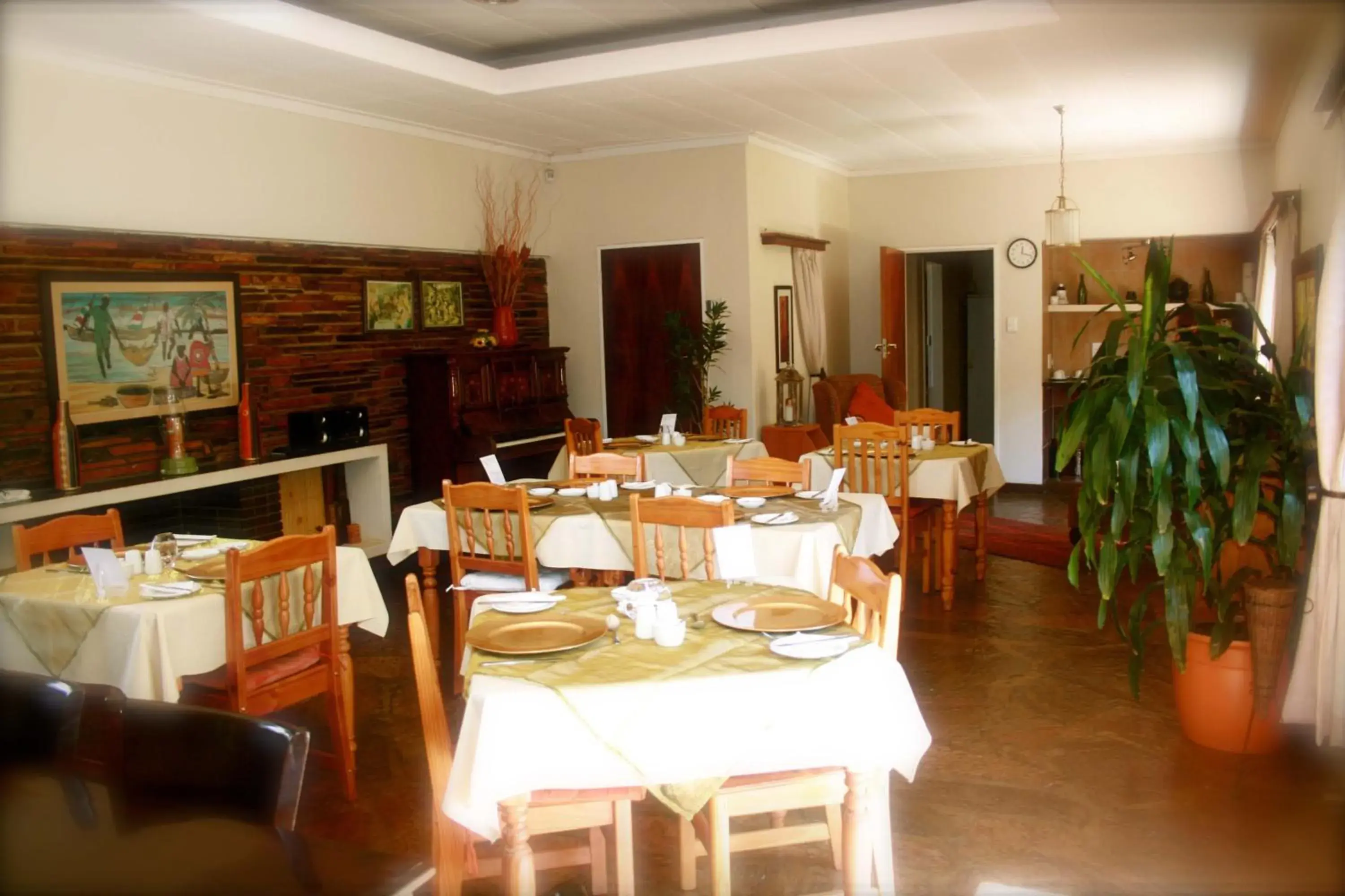 Restaurant/Places to Eat in Amper Bo Guest House