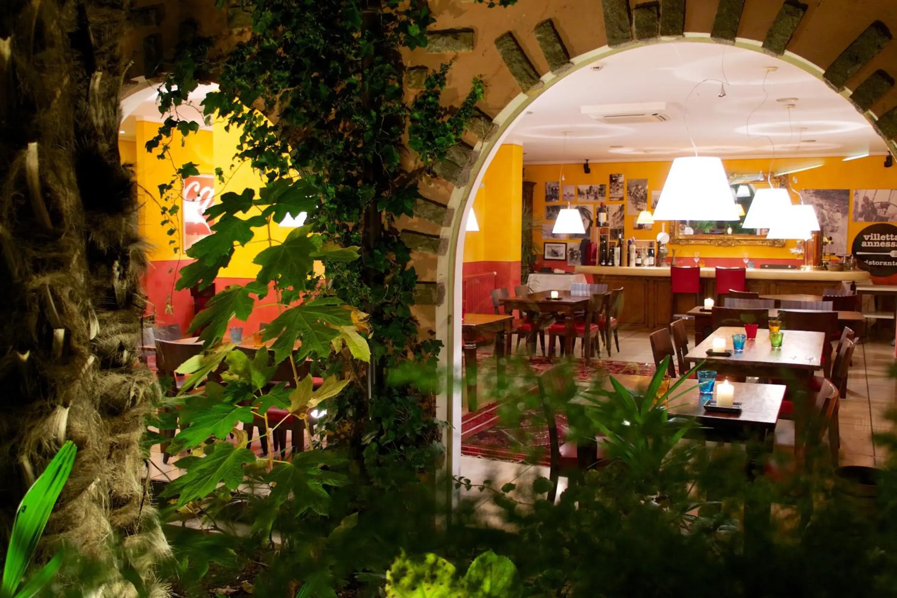 Night, Restaurant/Places to Eat in Hotel Villa Miravalle