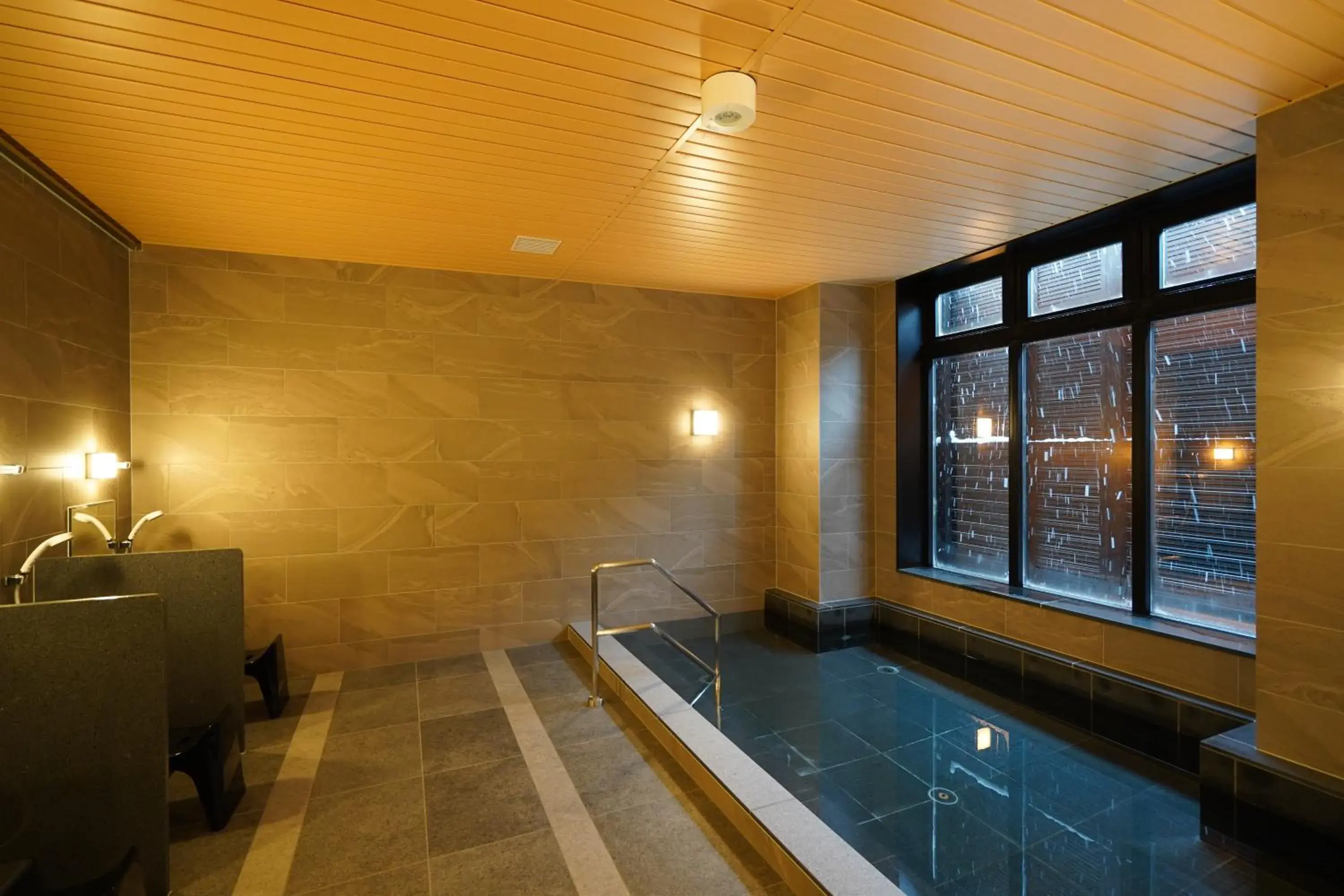 Public Bath in Winery Hotel and Condominium HITOHANA