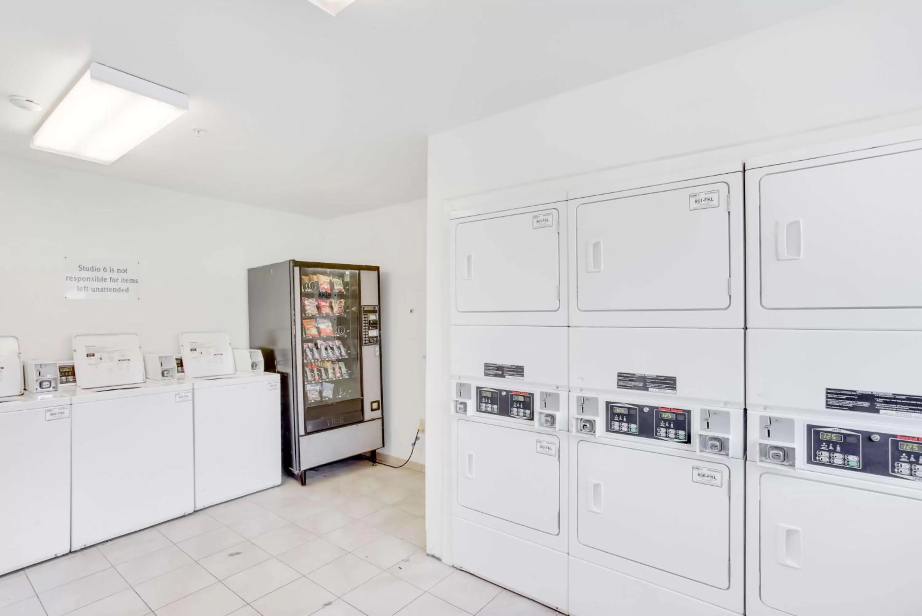 On site in Studio 6-Stafford, TX - Houston - Sugarland