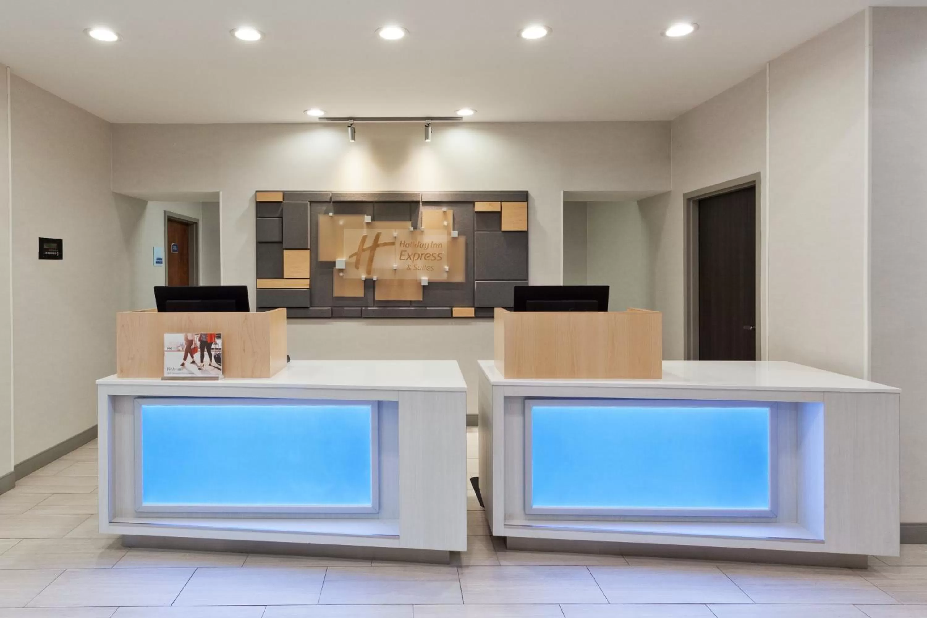 Property building in Holiday Inn Express Hotel & Suites Montgomery Boyd-Cooper Parkway by IHG