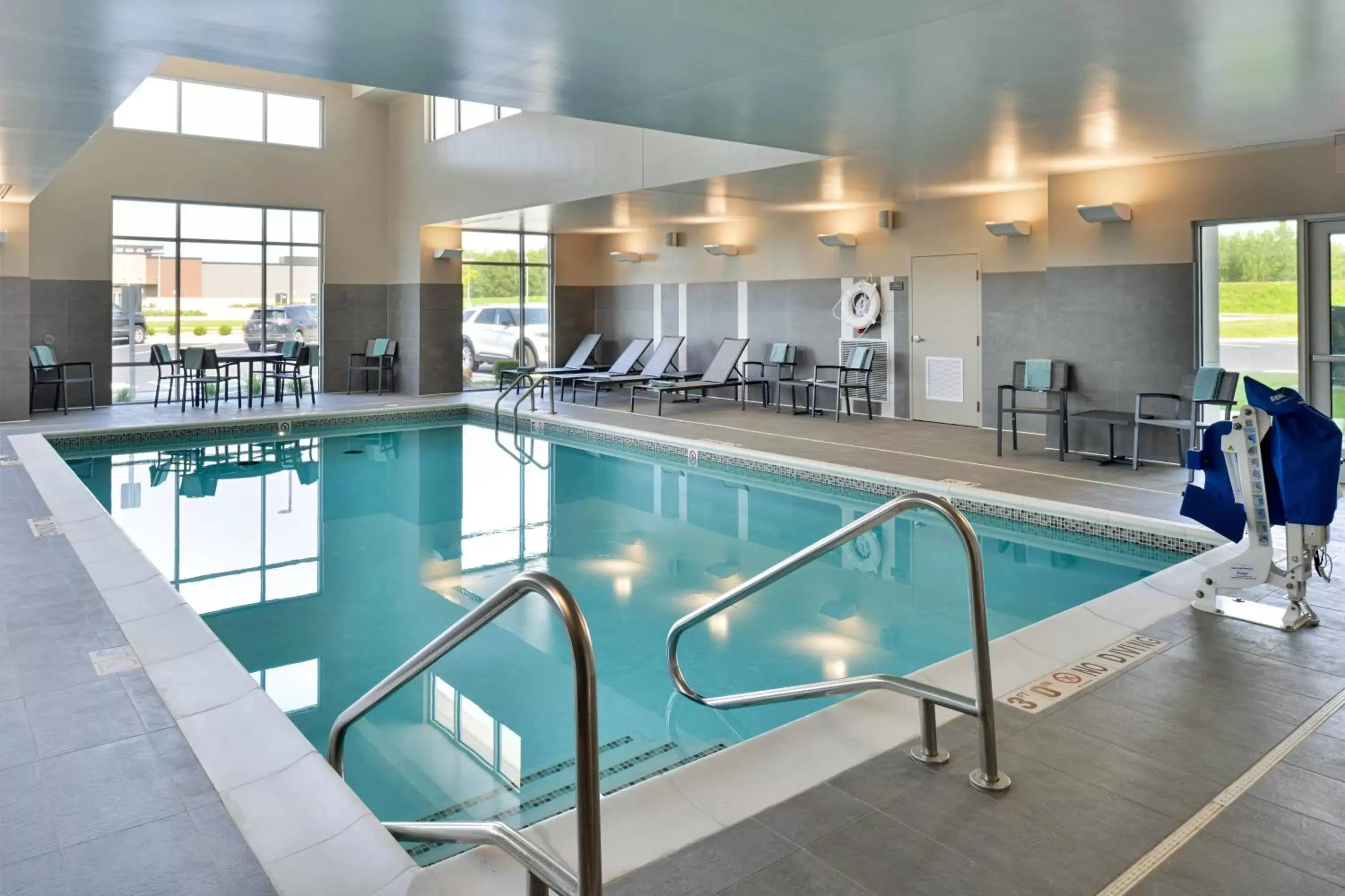 Swimming Pool in Residence Inn by Marriott St Louis Chesterfield