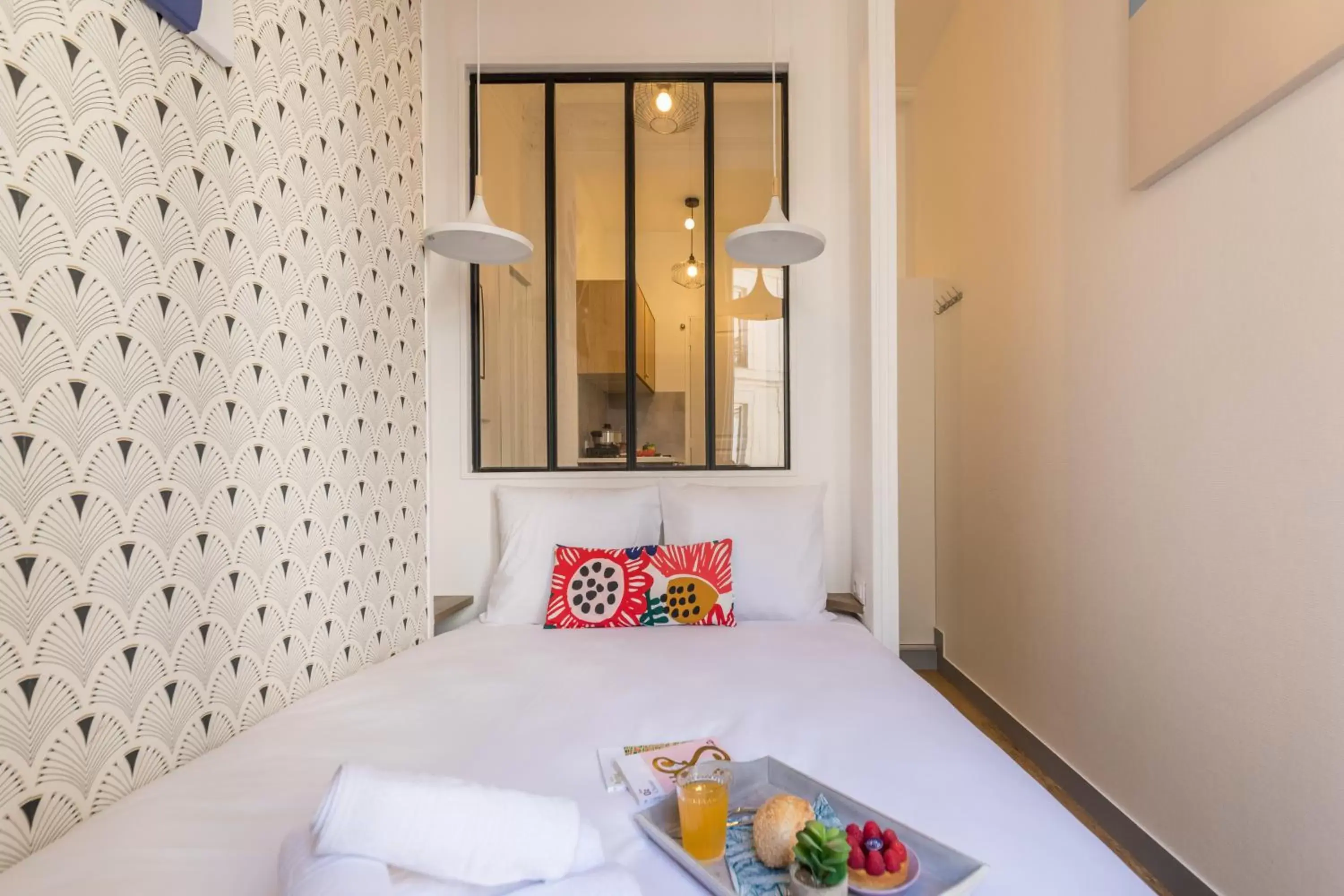 Bed in Apartments WS Haussmann - La Fayette