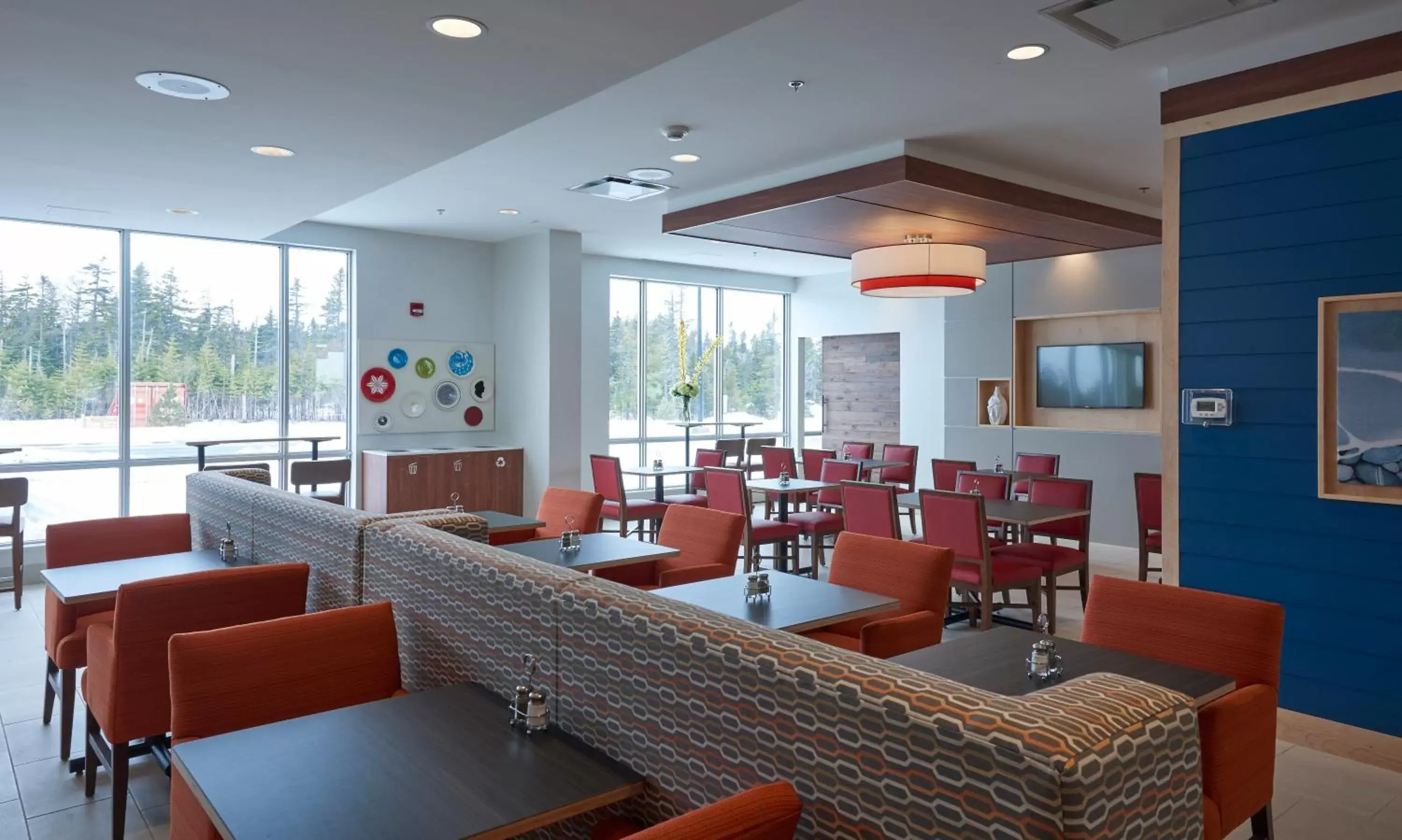 Breakfast, Restaurant/Places to Eat in Holiday Inn Express & Suites St. John's Airport, an IHG Hotel
