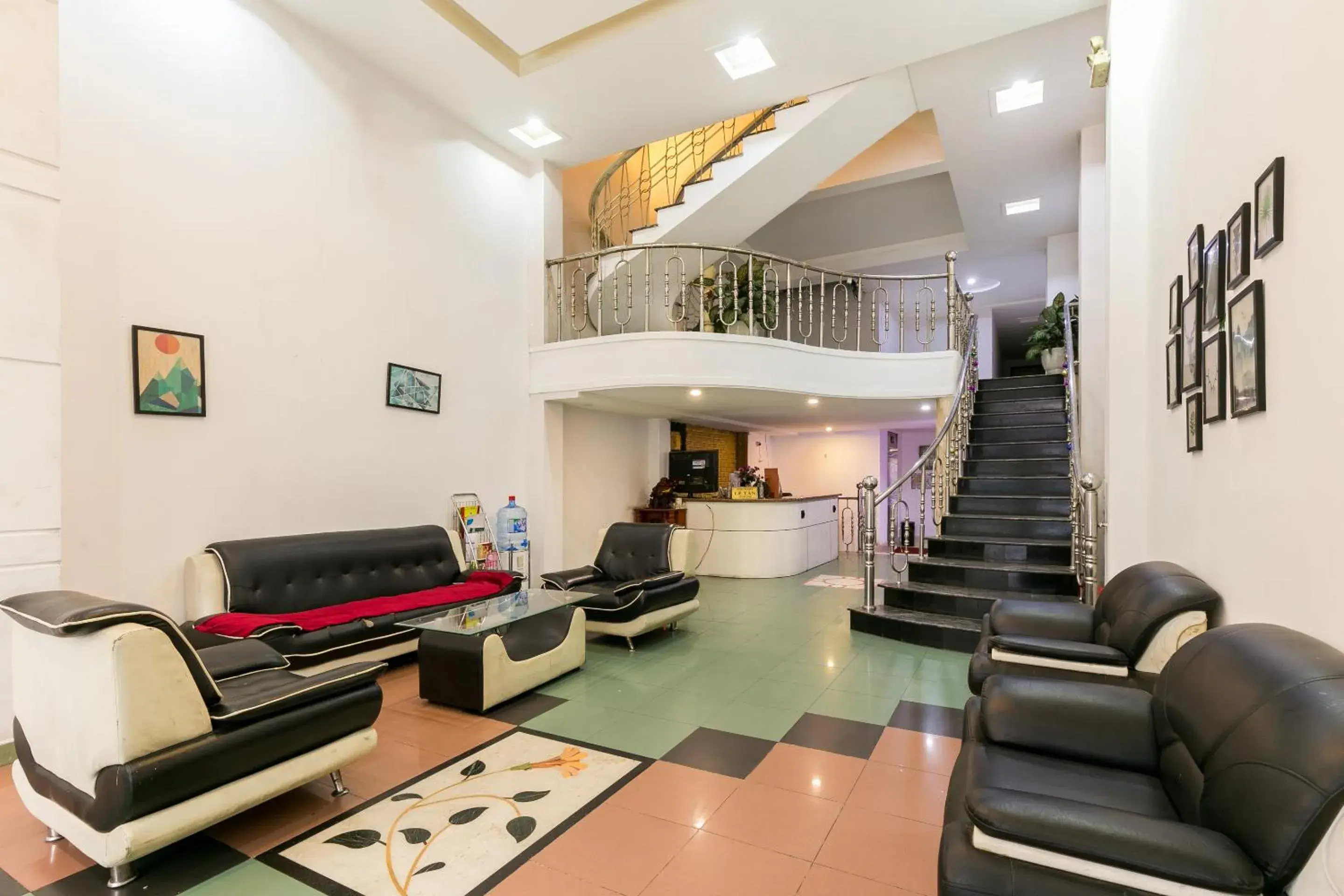 Seating area, Lobby/Reception in OYO 373 Habana Hotel