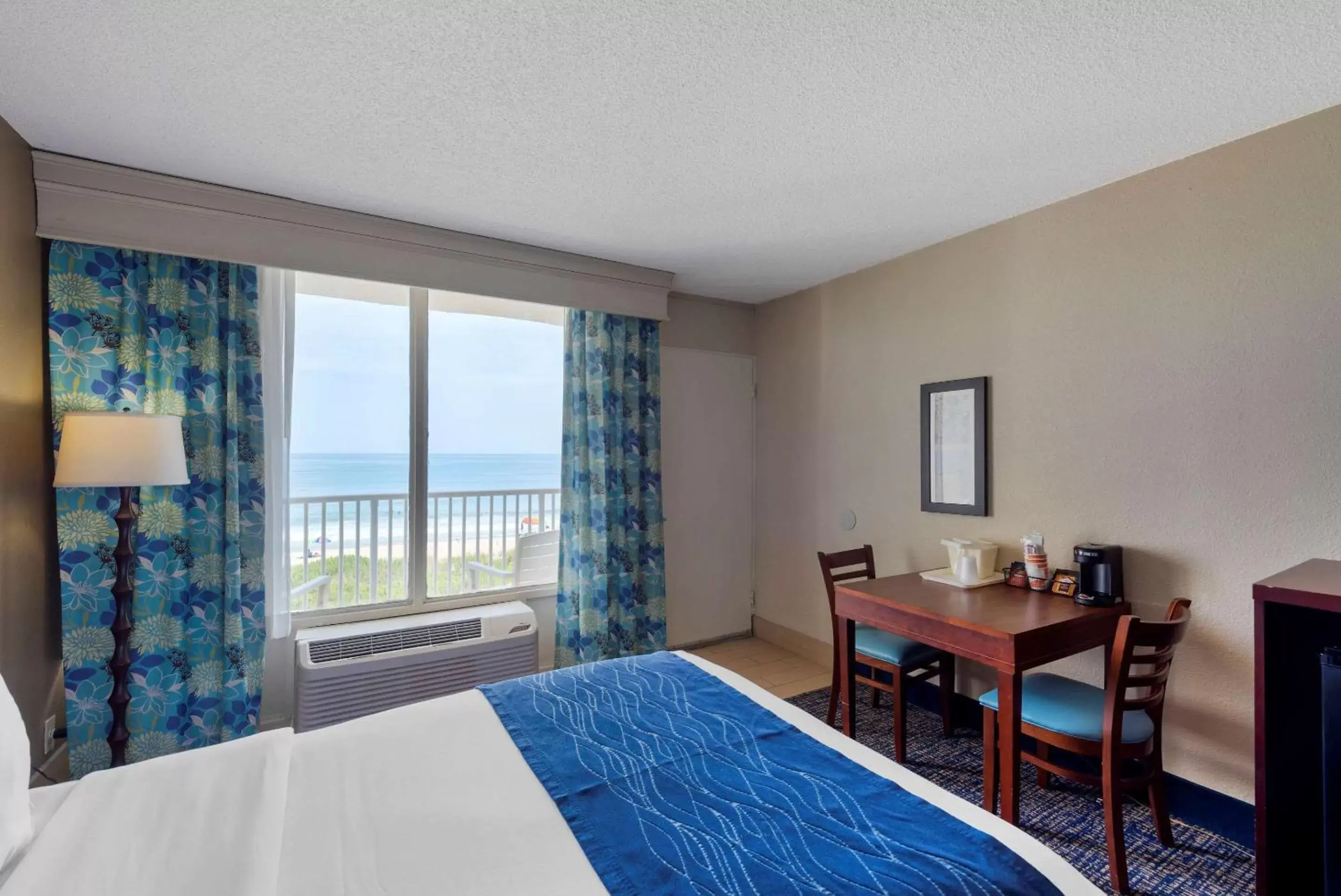 Photo of the whole room in Comfort Inn on the Ocean