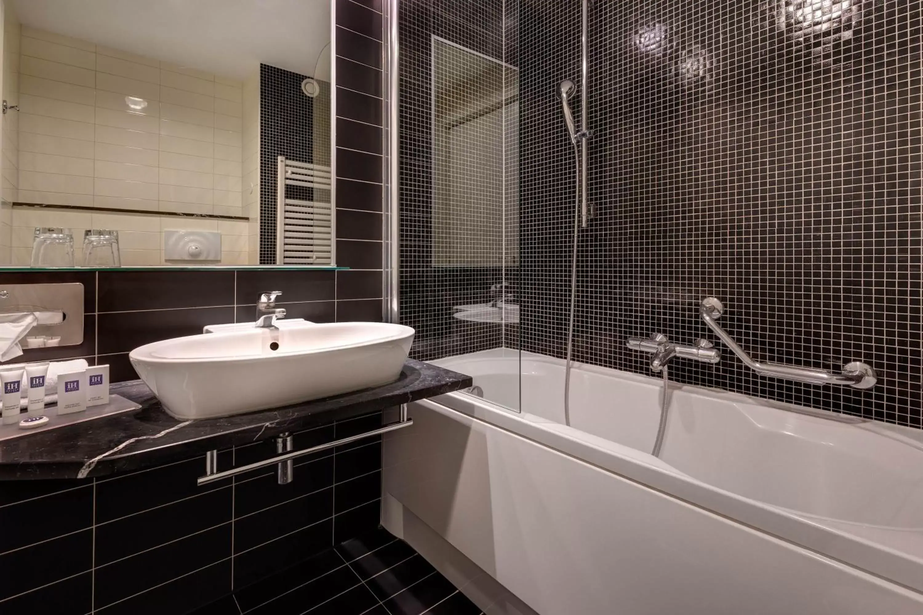 Bathroom in Idea Hotel Roma Z3
