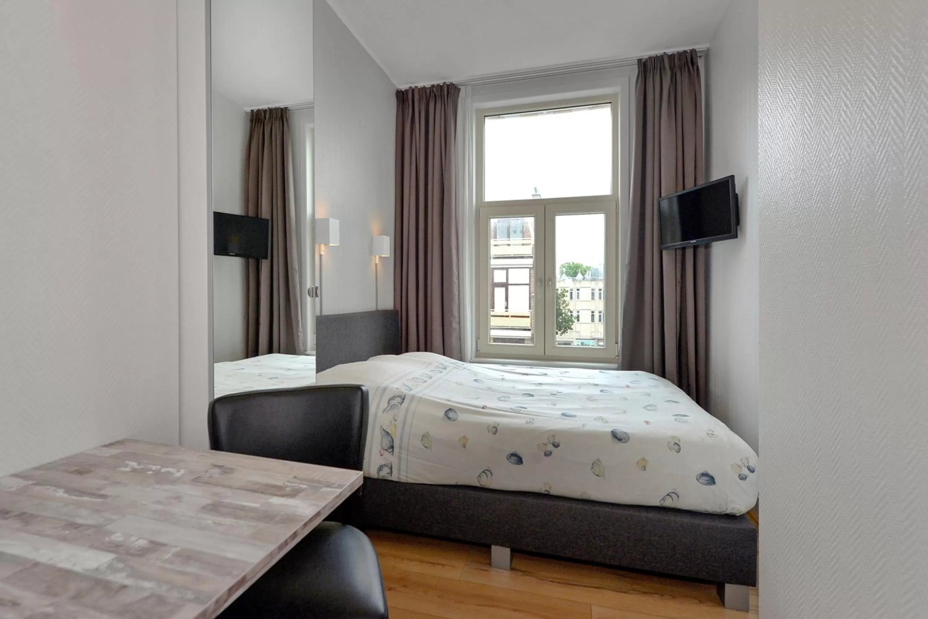 Bedroom, Bed in Hotel Bor Scheveningen