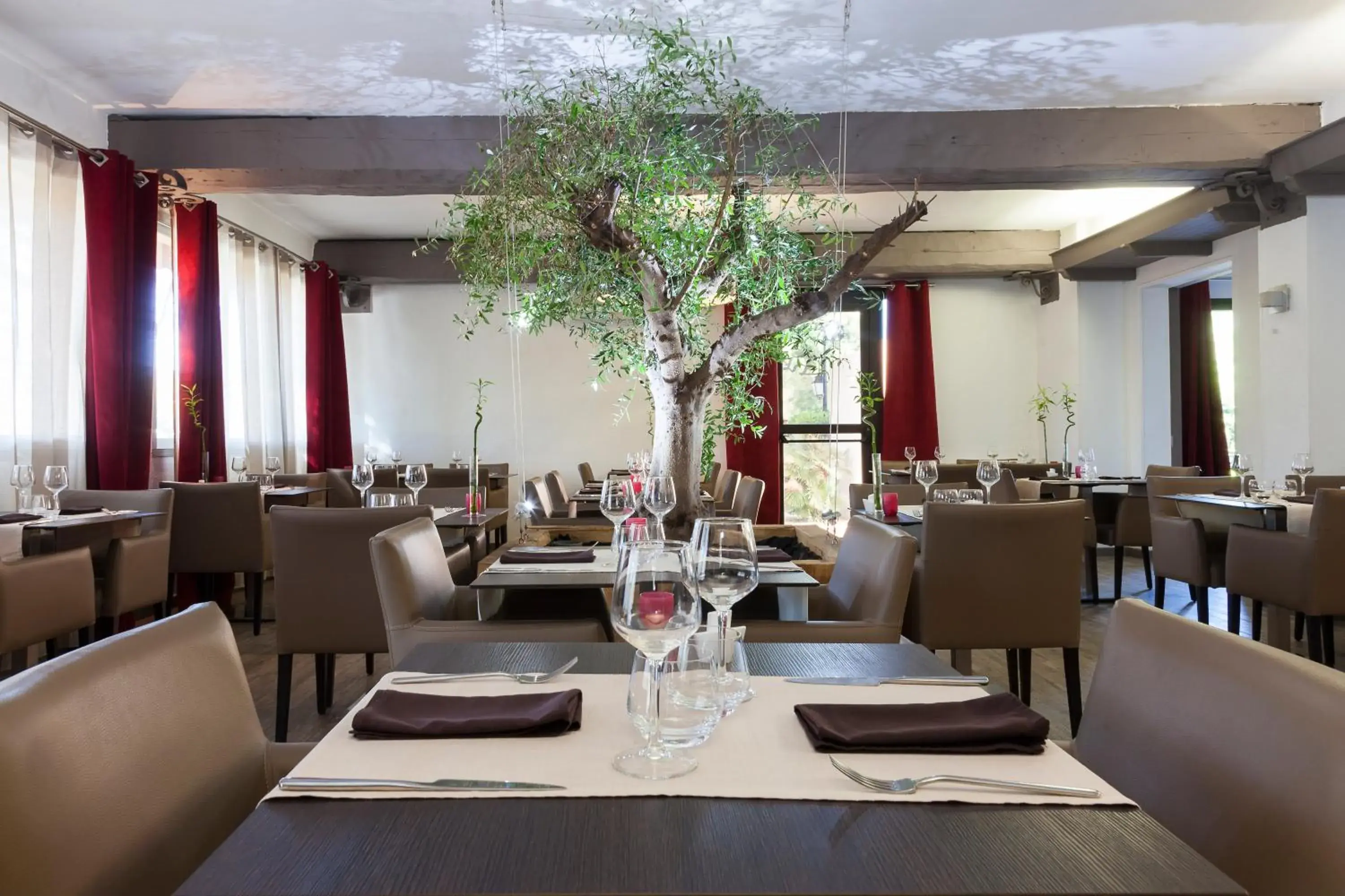 Restaurant/Places to Eat in L'etape- Bouc Bel Air - Gardanne- plan de campagne