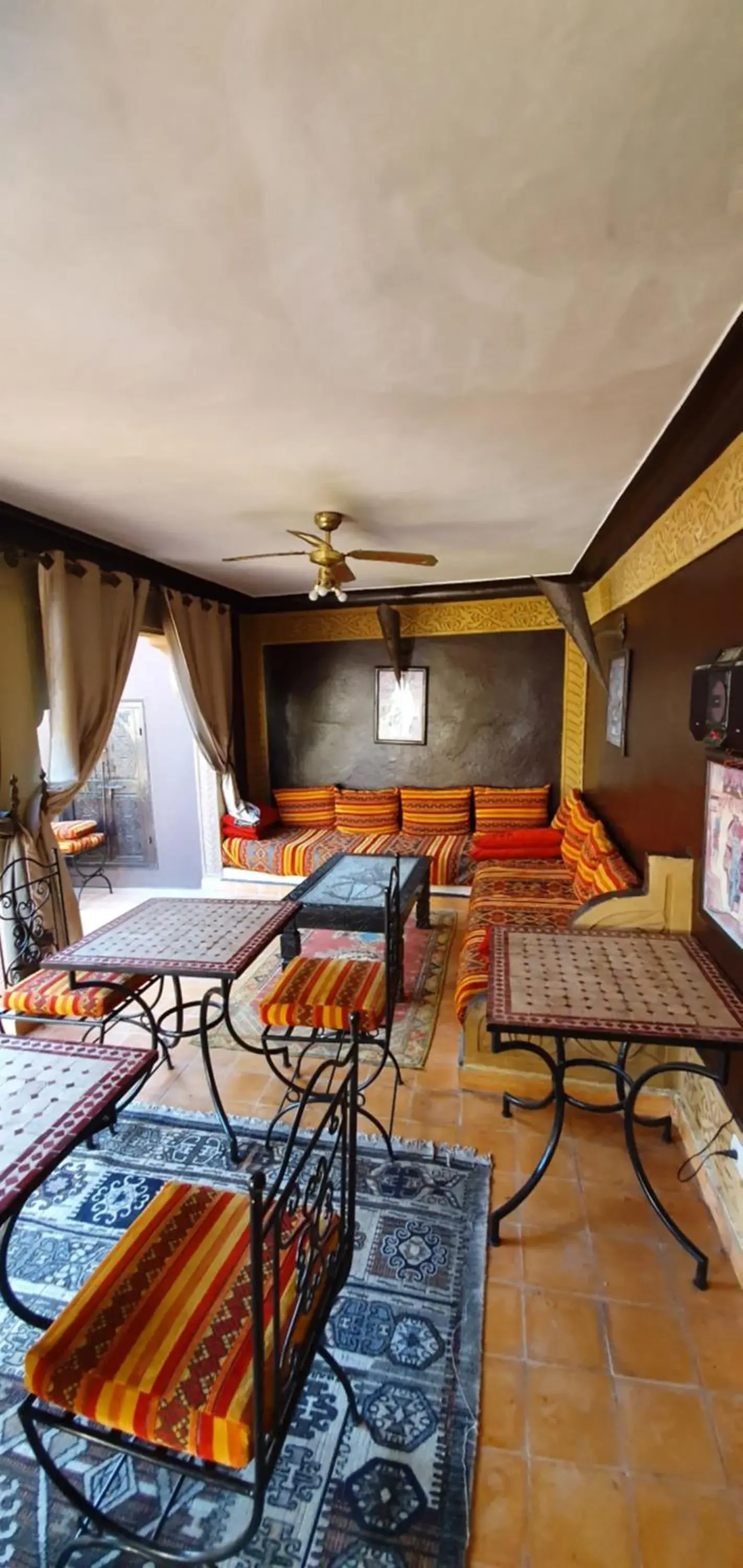 Living room, Seating Area in Riad Mille Et Une Nuits