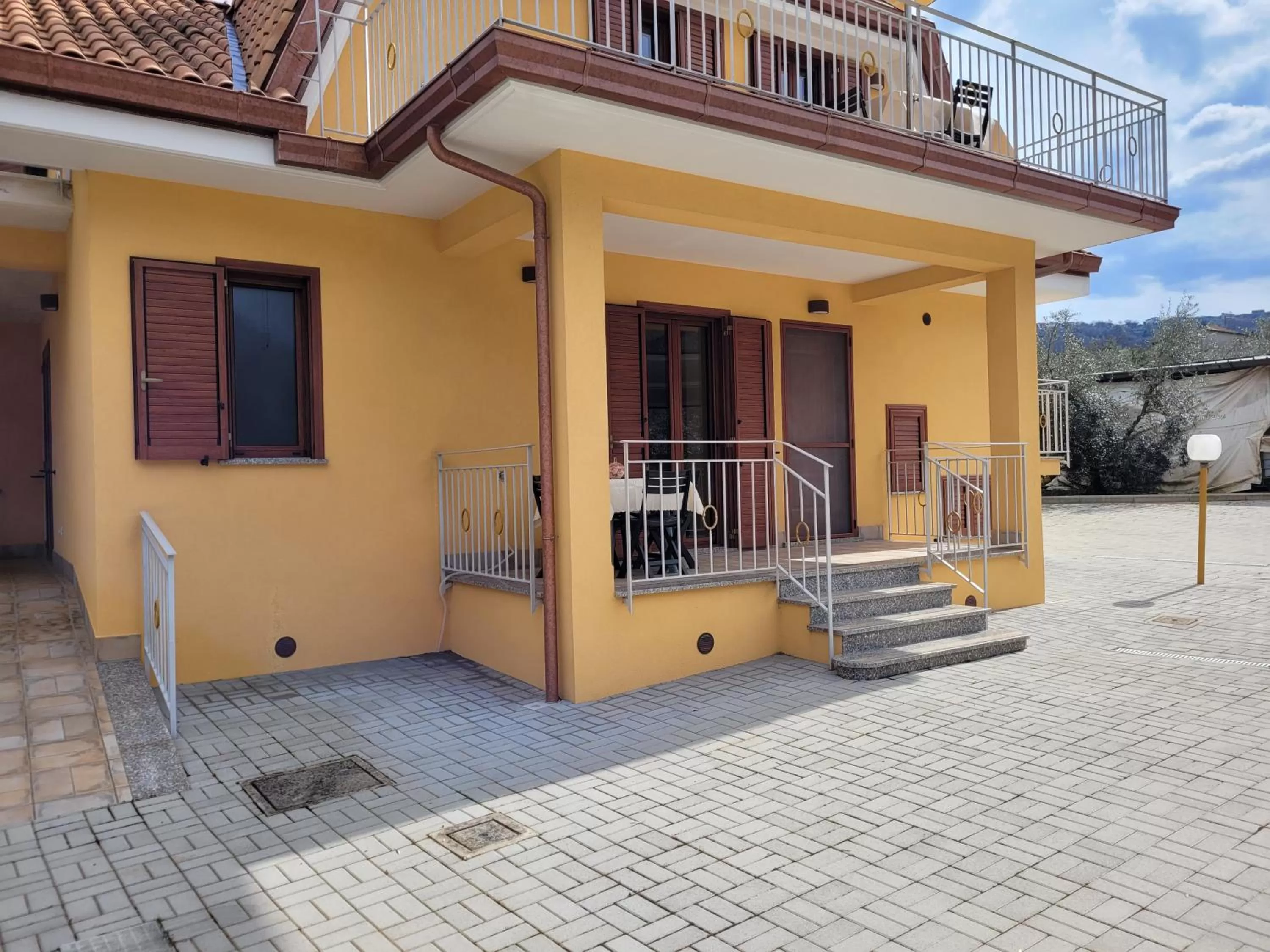 Alloggio turistico Magnifico Alessandro Valle Bernardo 04025 Lenola nei pressi di Fondi LT