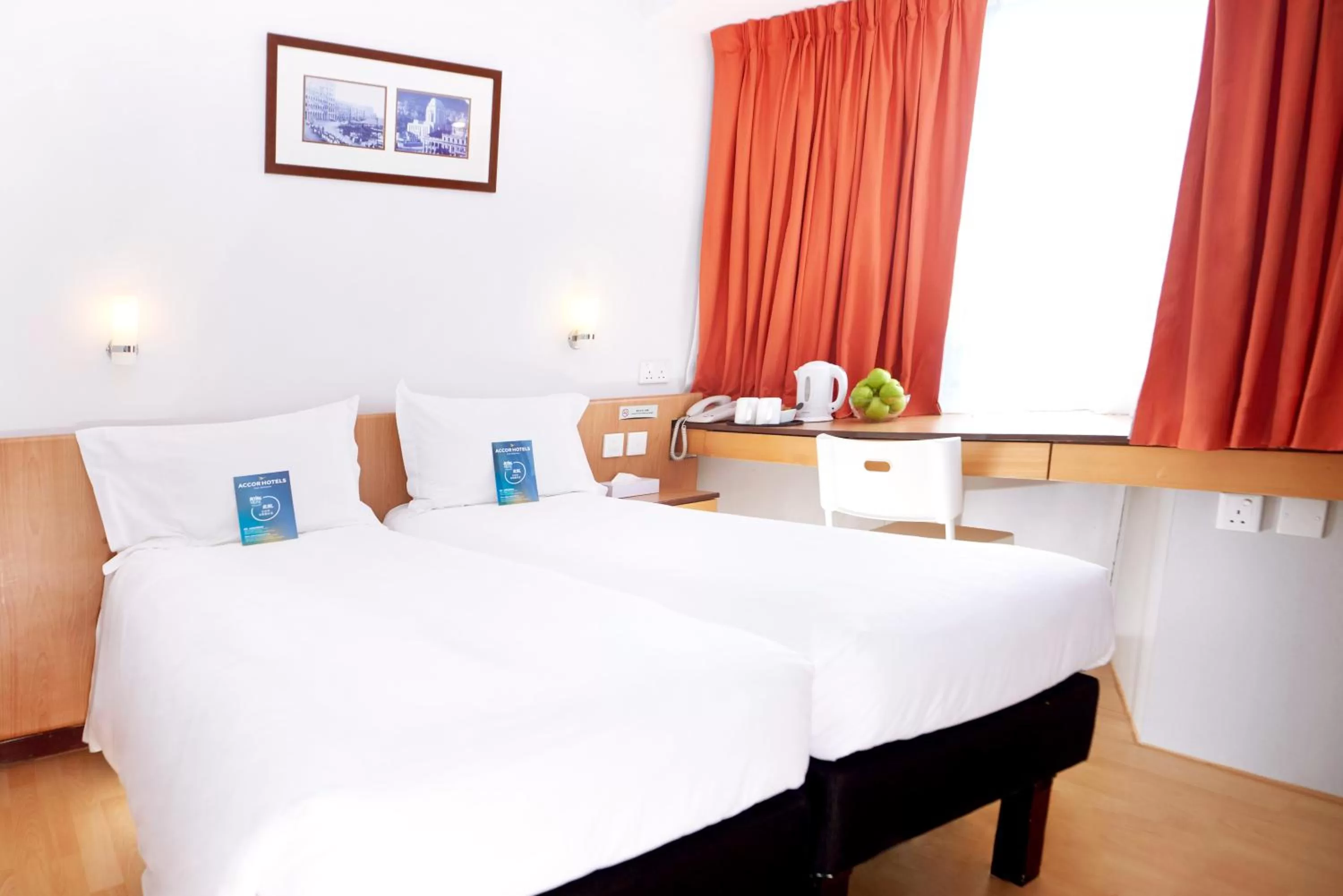 Bed in ibis Hong Kong North Point